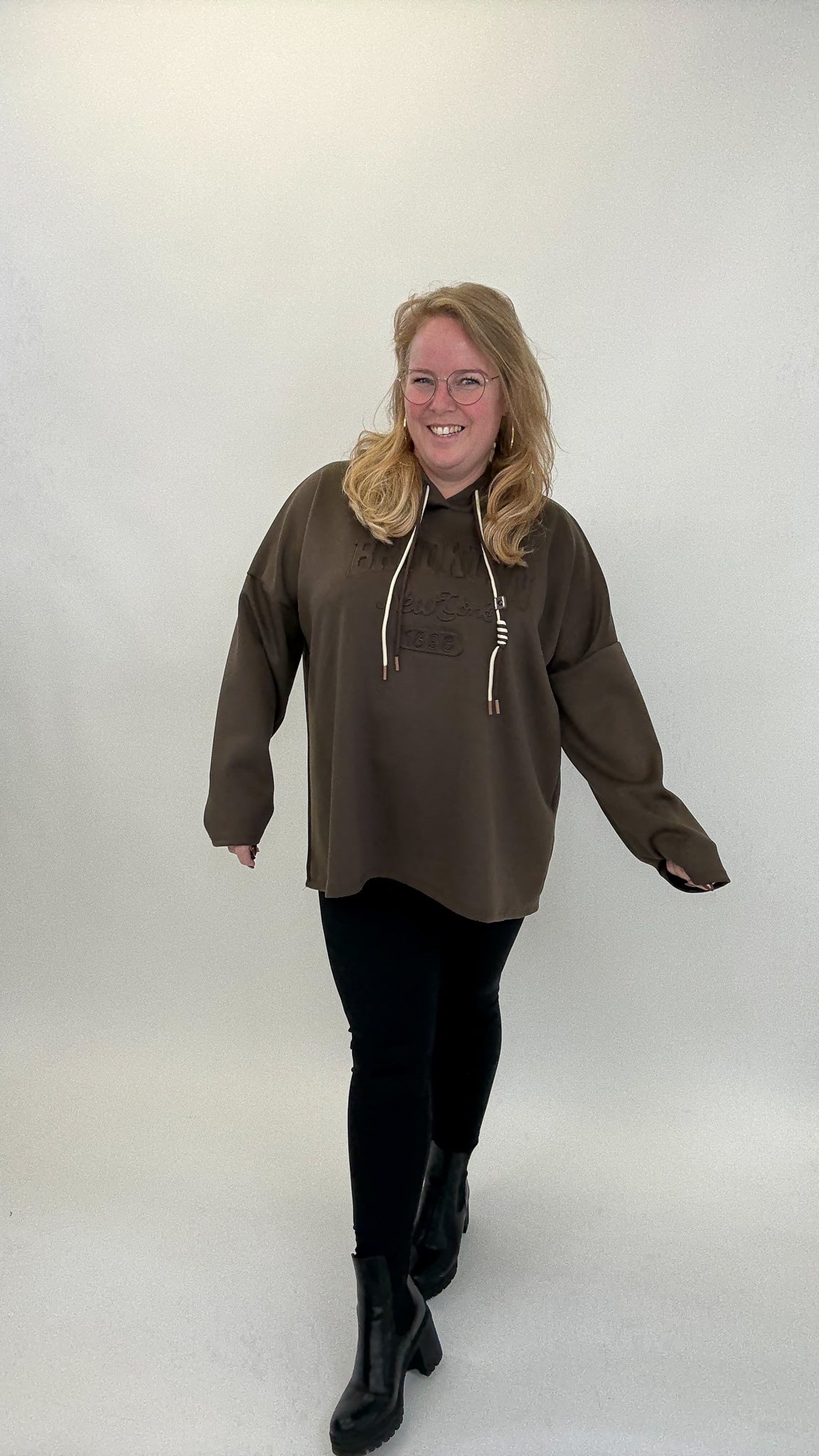 BROOKLYN HOODIE - 1800