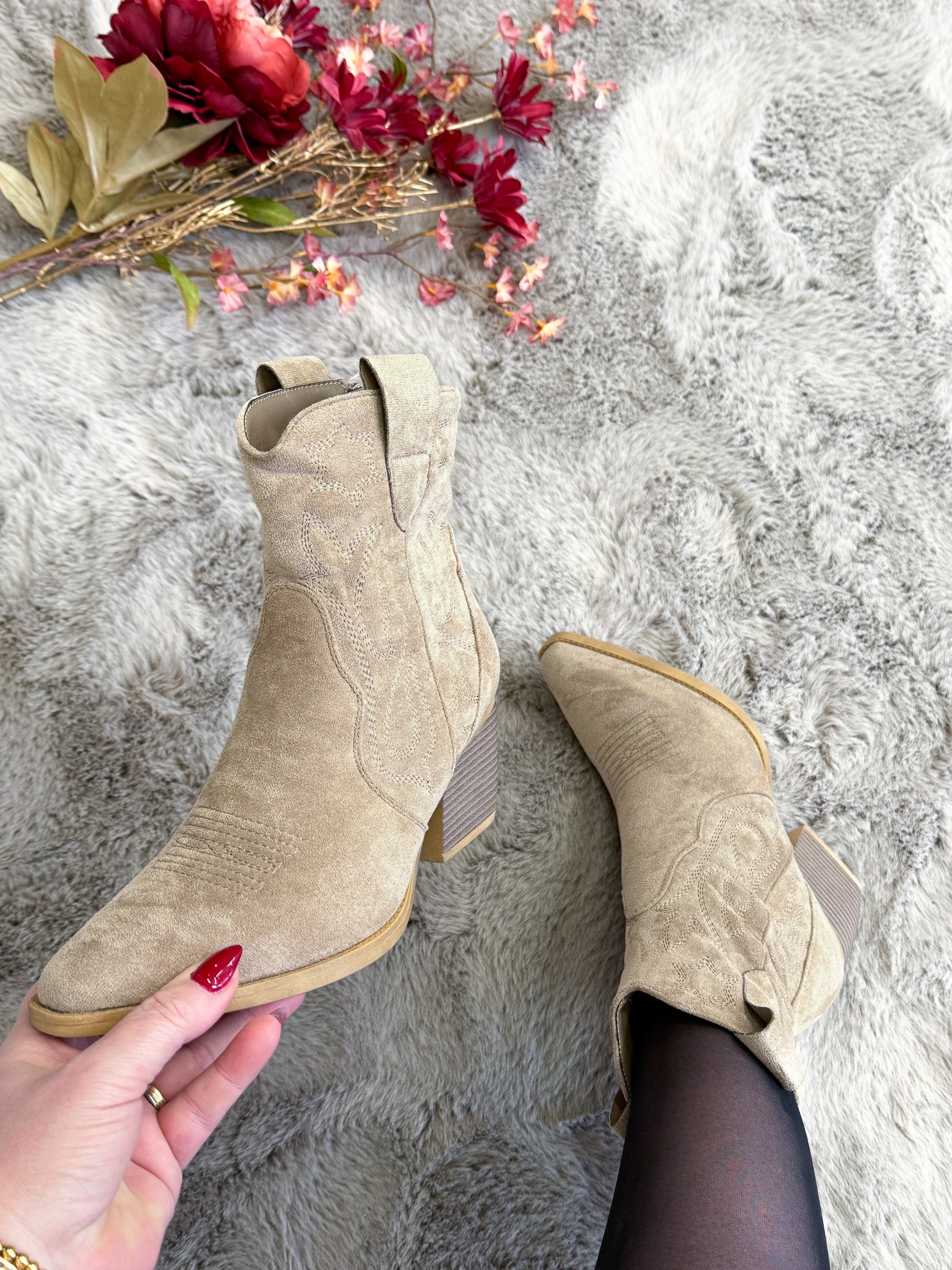 SUEDE COWBOY LAARS - TAUPE
