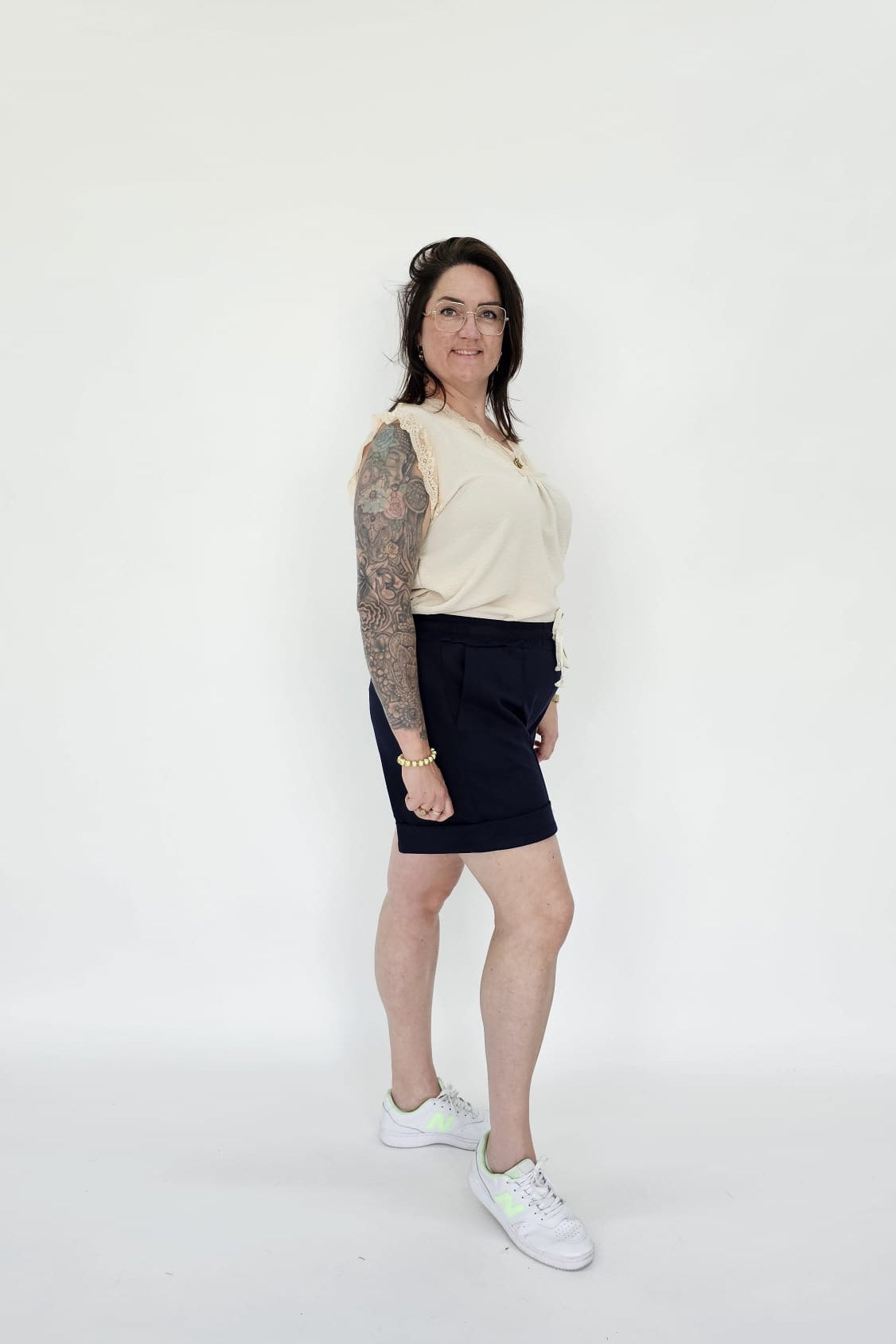 KORTE PANTALON BROEK - 2047