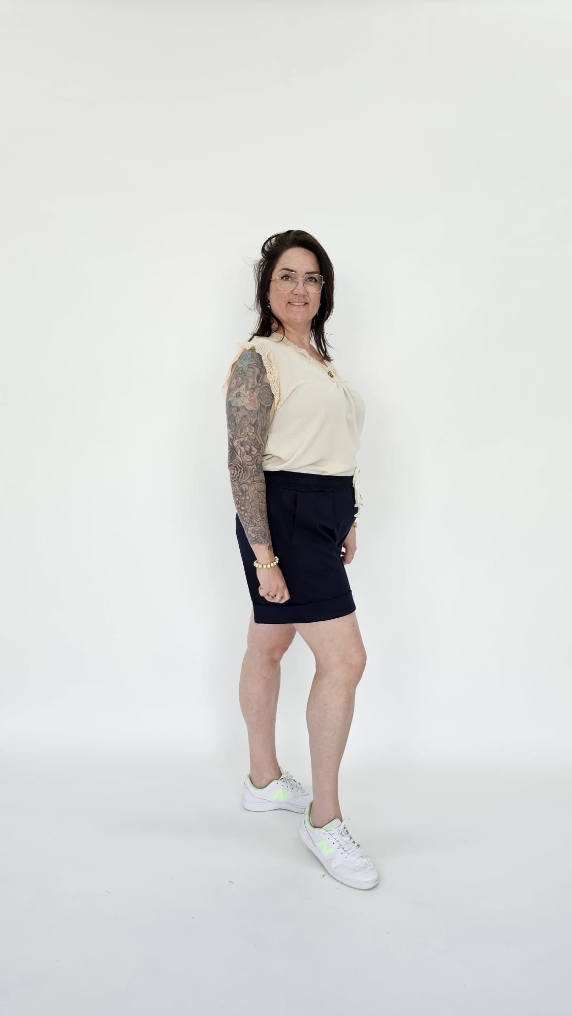 KORTE PANTALON BROEK - 2047