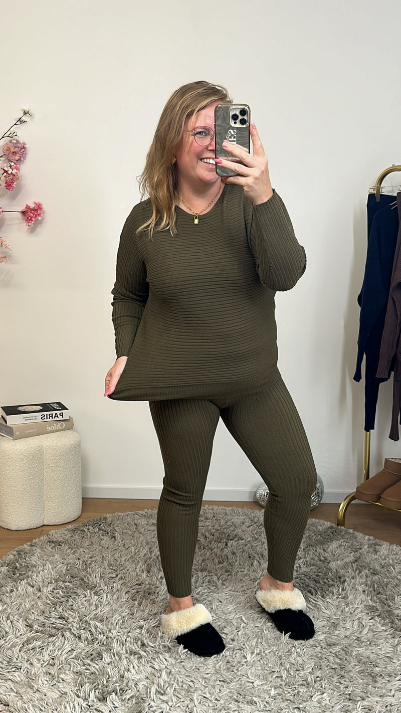 BLAIR COMFY SET 2-TEILIG ( bis 48) - 5 KLEIDUNGEN