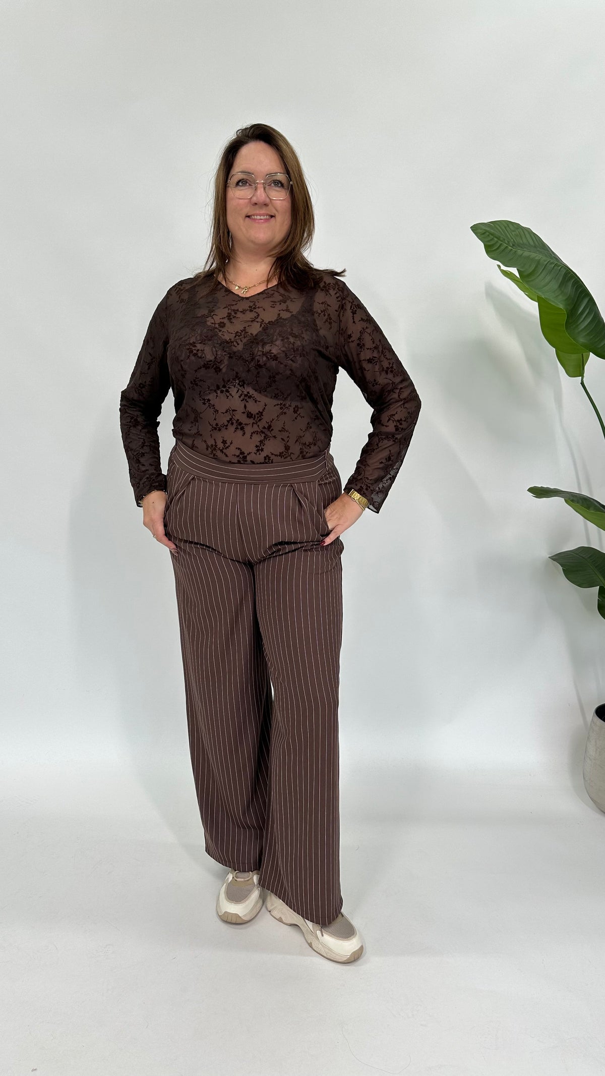 KRIJTSTREEP PANTALON BRUIN