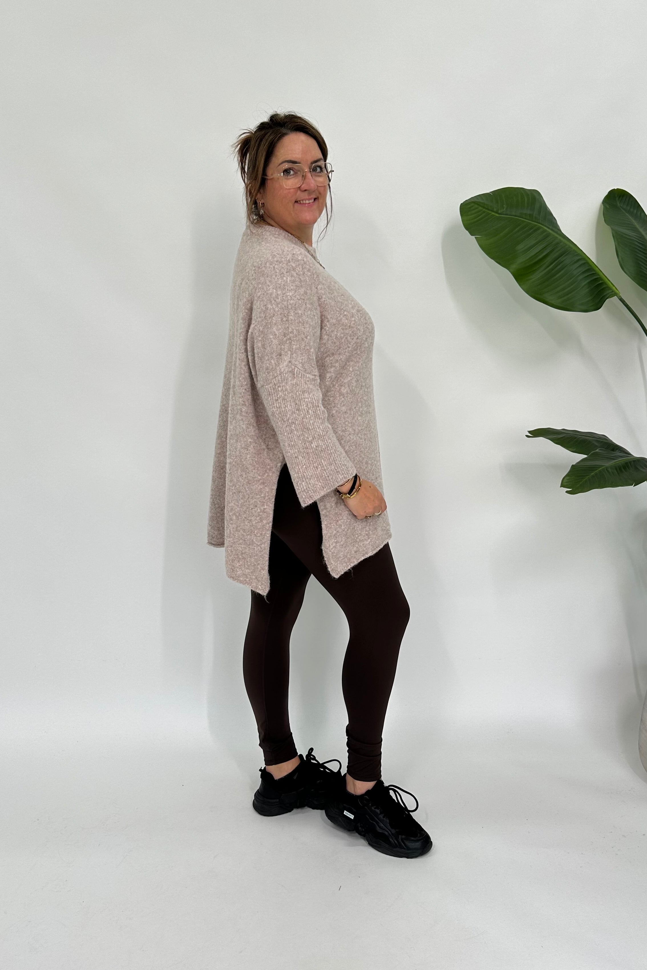 OVERSIZED ZACHTE TRUI BEIGE