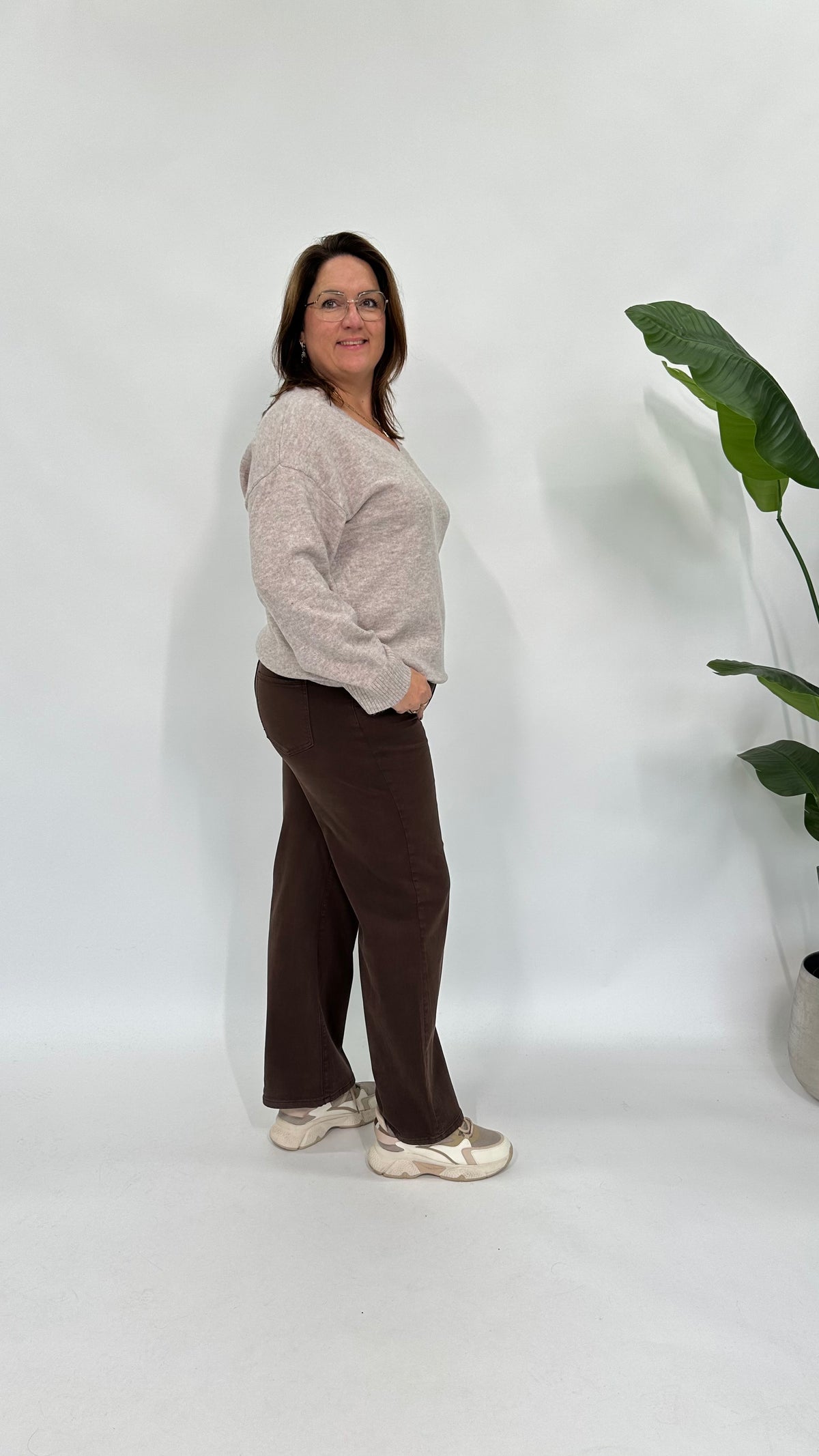 BASIC V-HALS TRUI TAUPE
