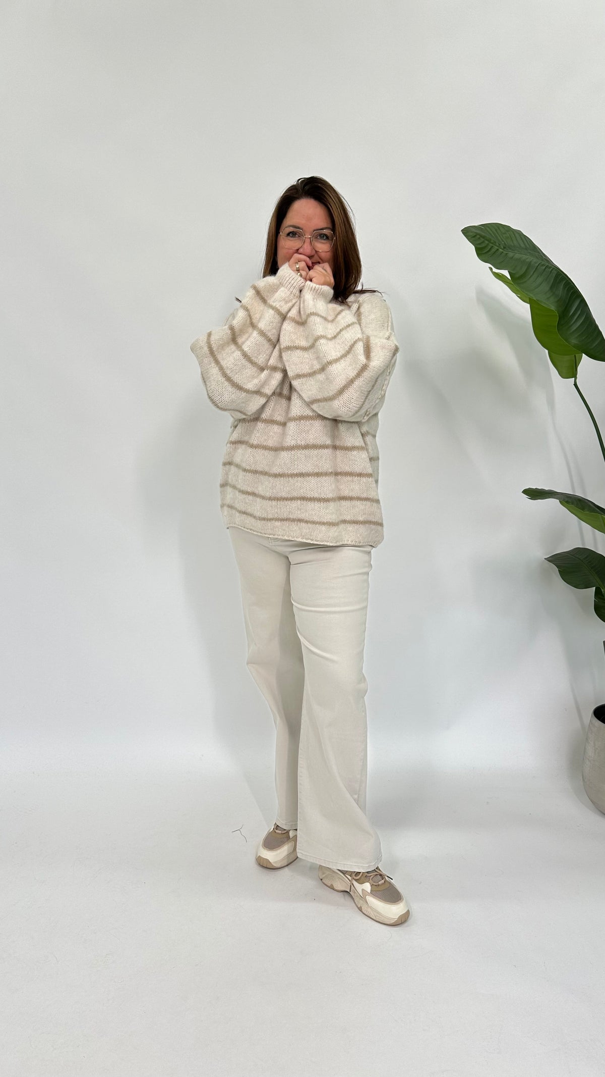STREEP KNIT MET BALLONMOUW CREME