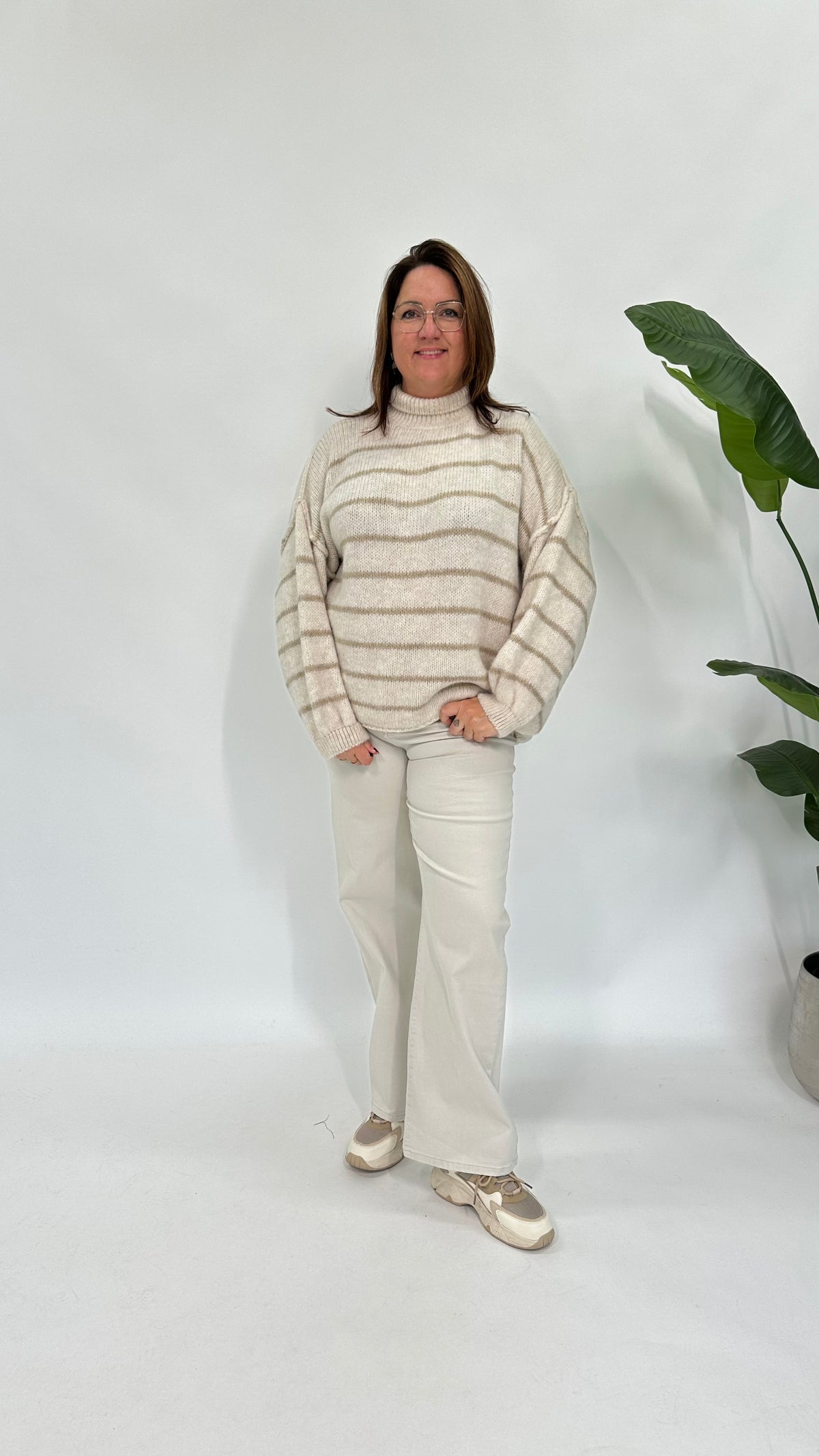 STREEP KNIT MET BALLONMOUW CREME