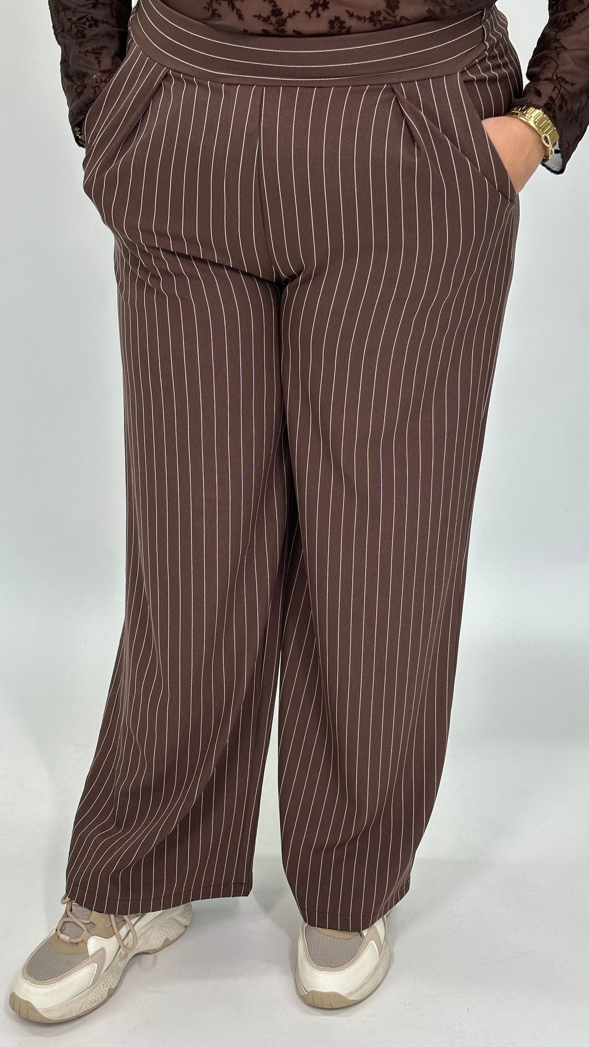 KRIJTSTREEP PANTALON BRUIN