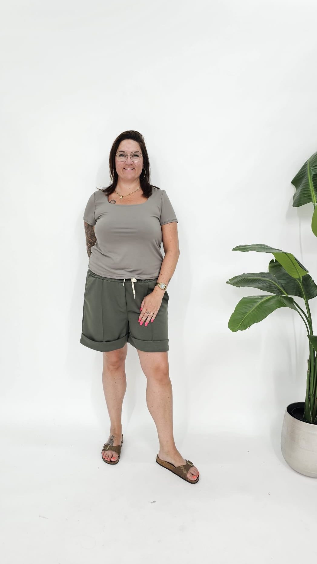 KORTE PANTALON BROEK - 2047