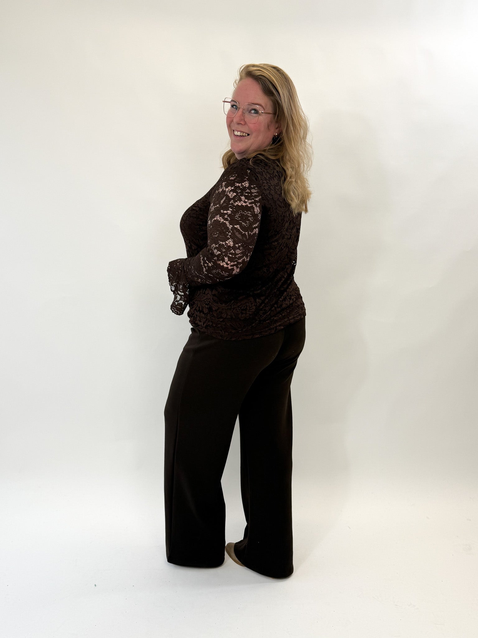 LACE TOP MET FLARED MOUW - 1892