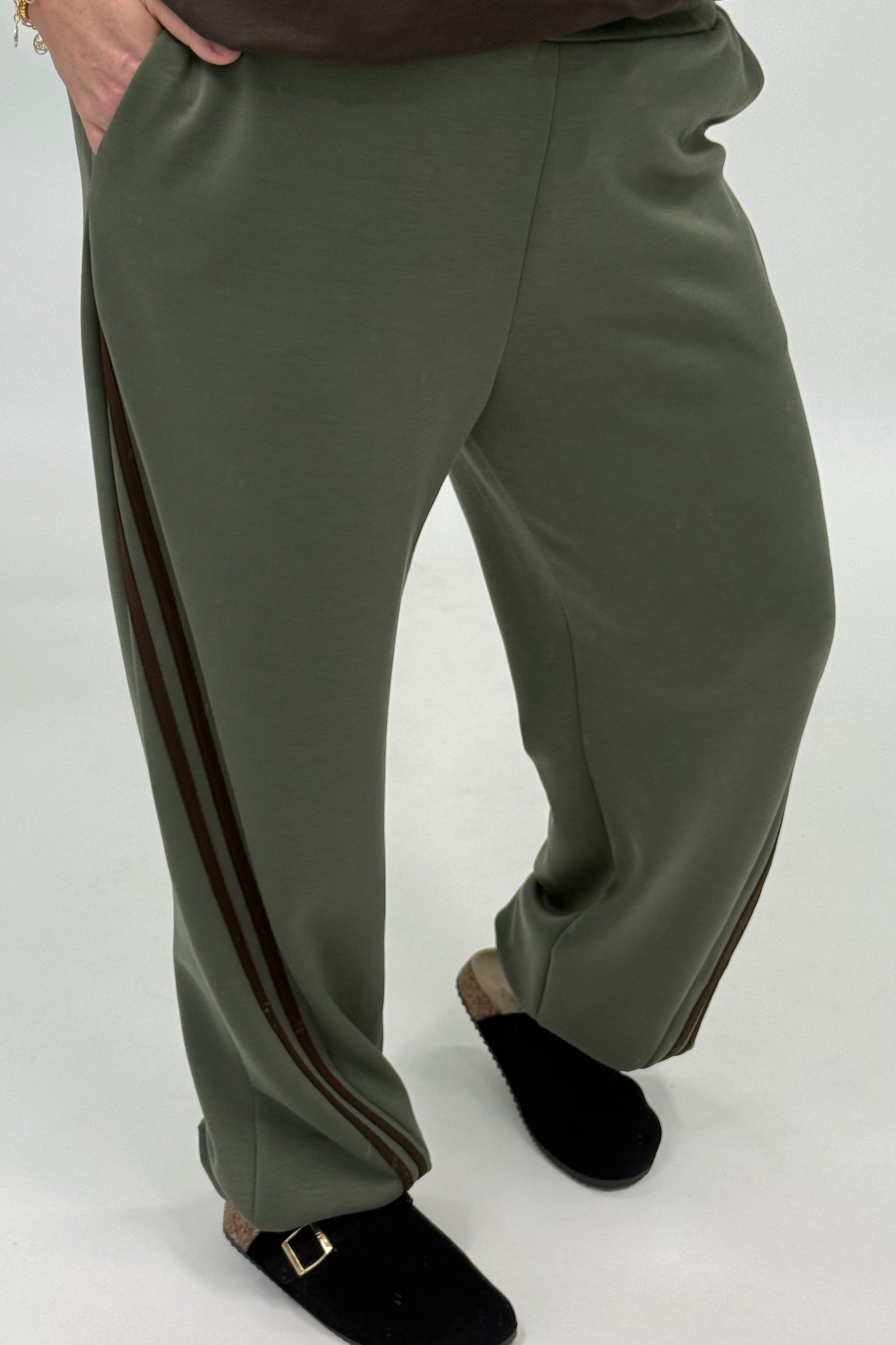 SPORTI JOGGER MET DUBBELE STREEP ARMY