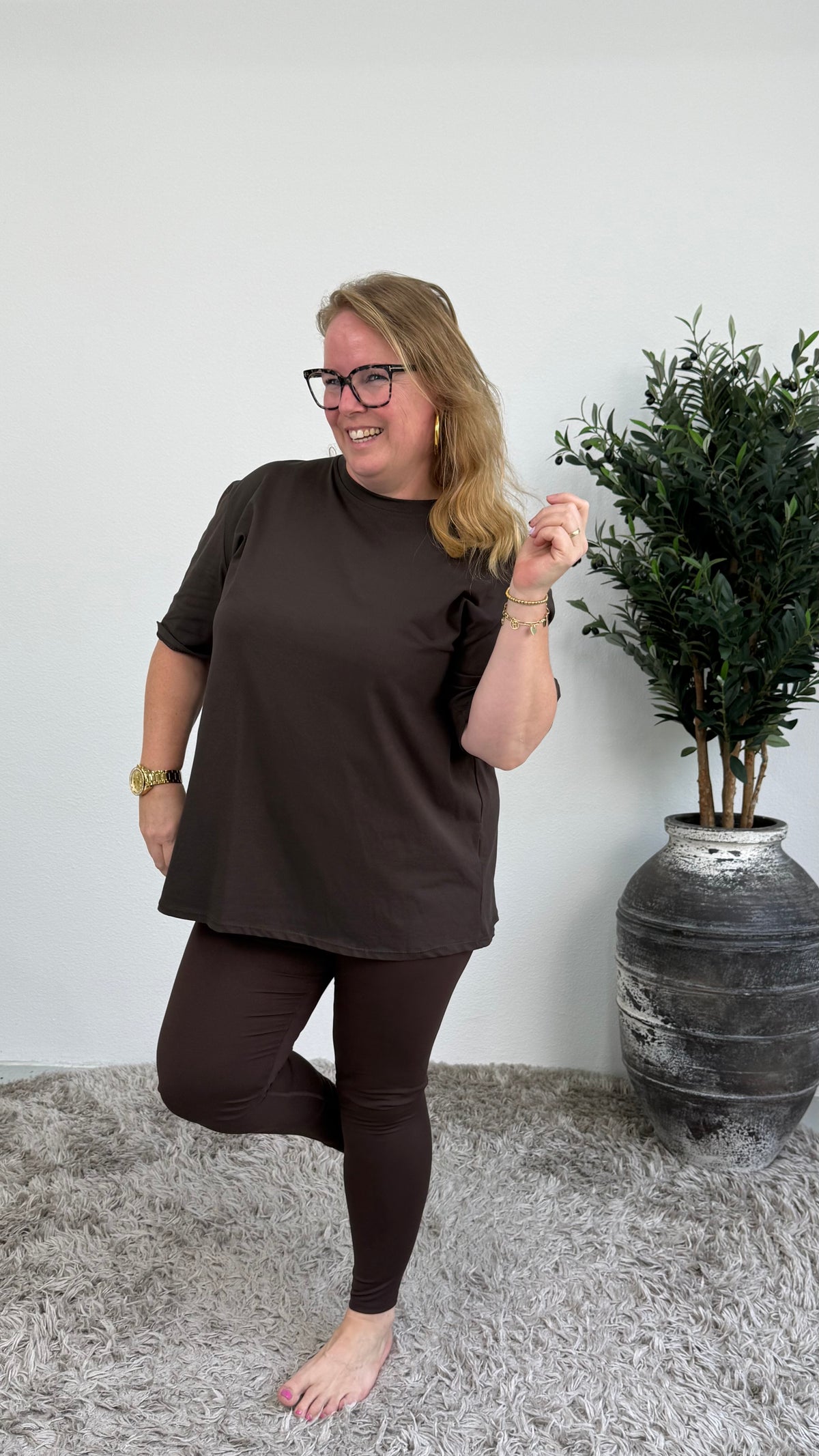 BASIC T-SHIRT LINNIES THE LABEL ESPRESSO