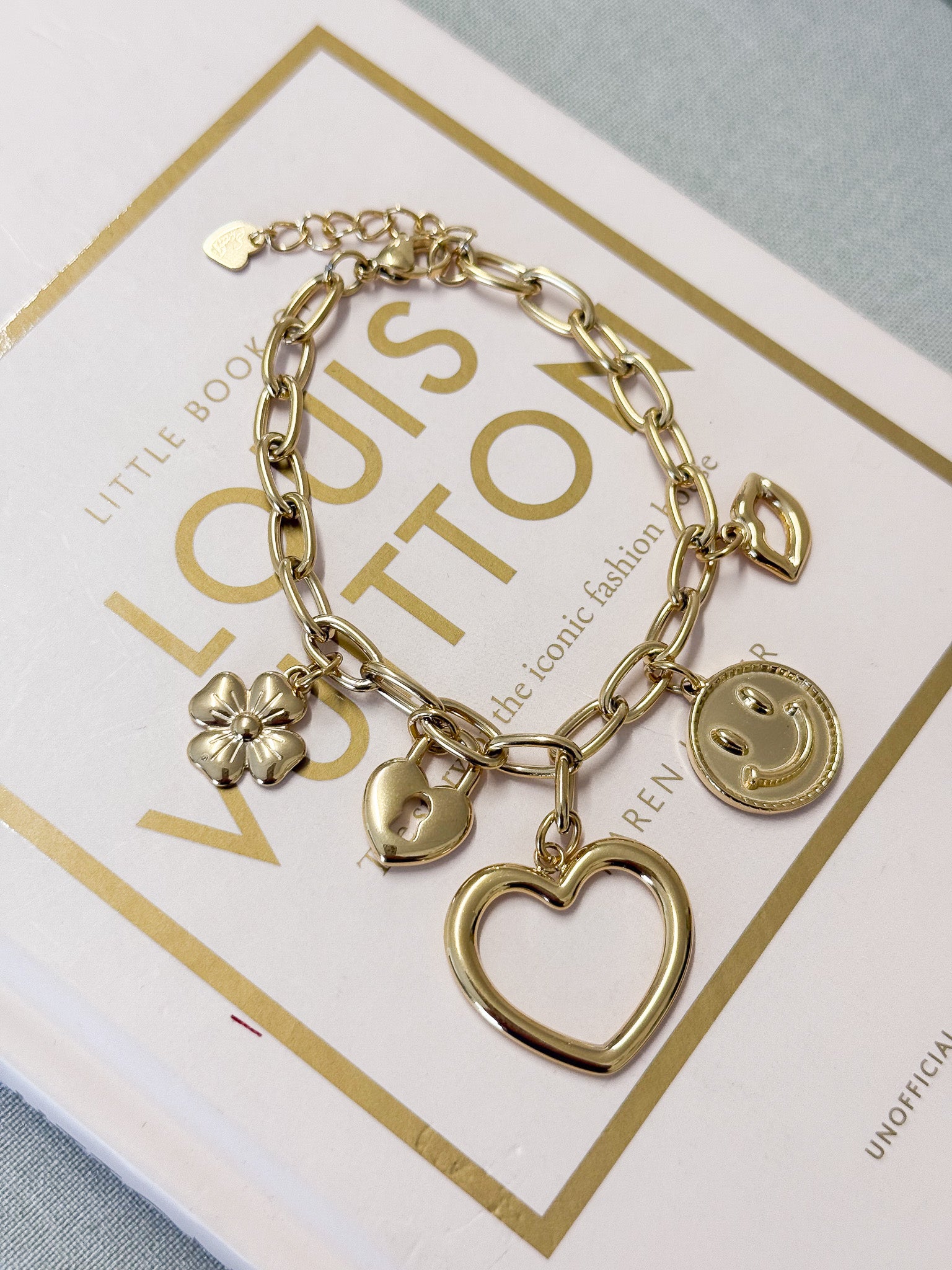 HAPPY BRACELET