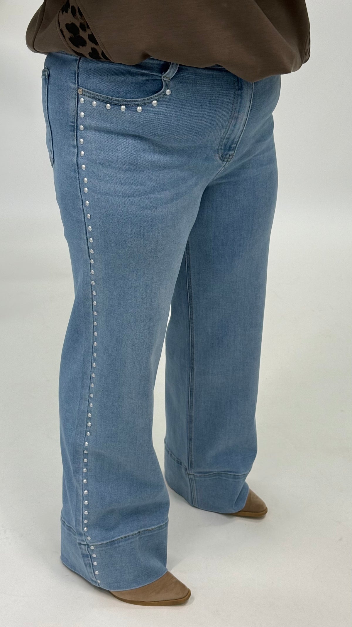 STUDS WIDE LEG