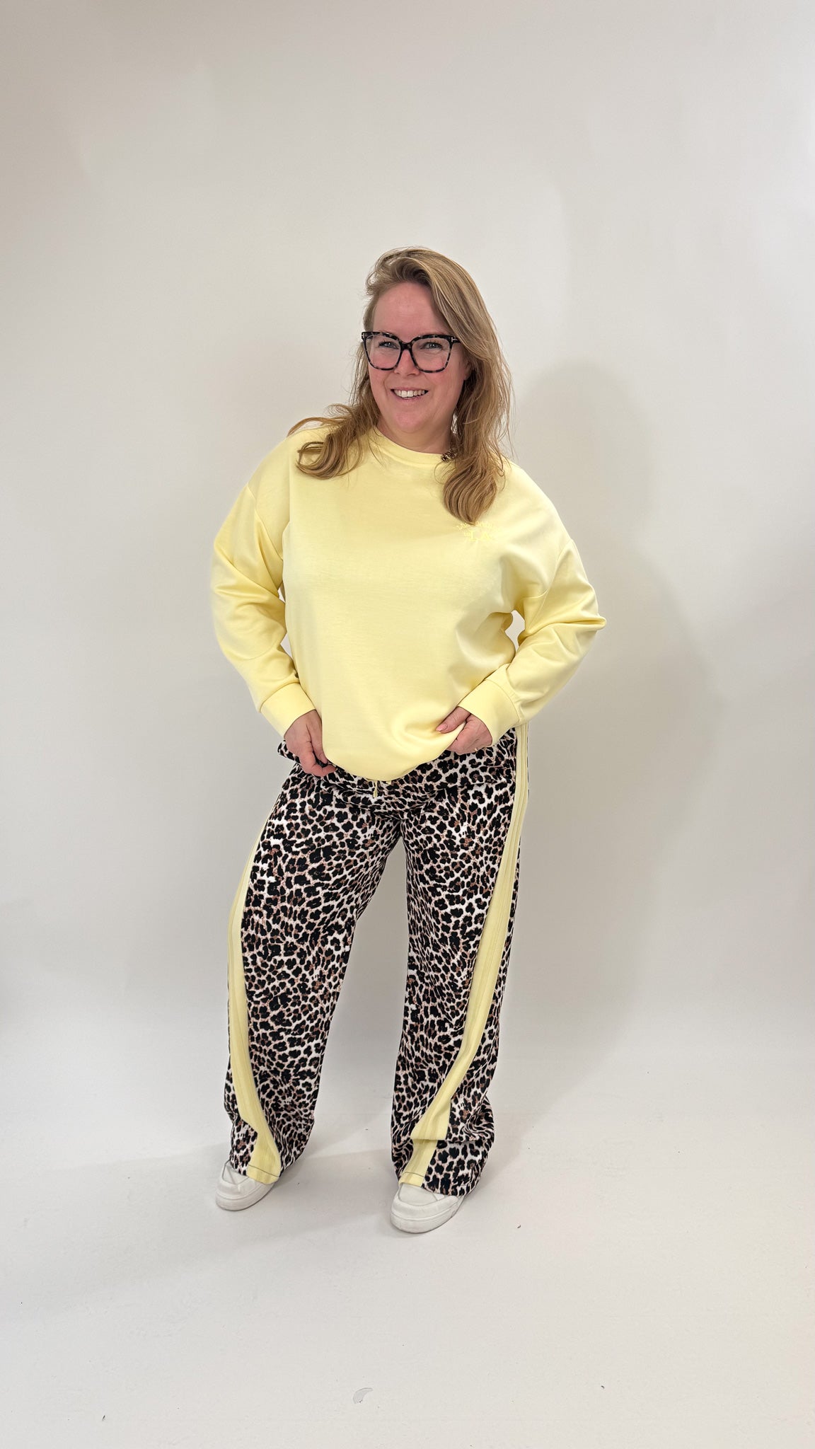 FLAIR REISEHOSE (36 bis 52) - ZWART