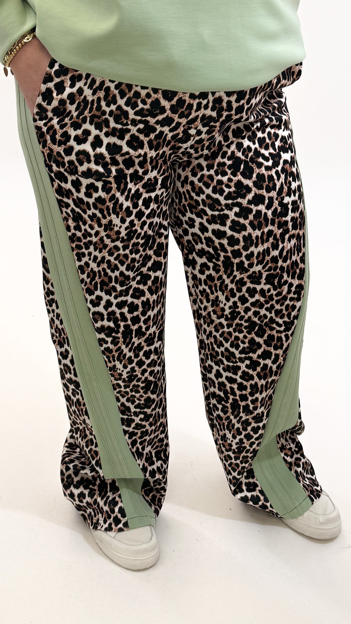 FLAIR REISEHOSE (36 bis 52) - ZWART