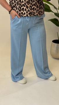 JOGGER-HOSE (40 B/M 48+) – 3 KLEID