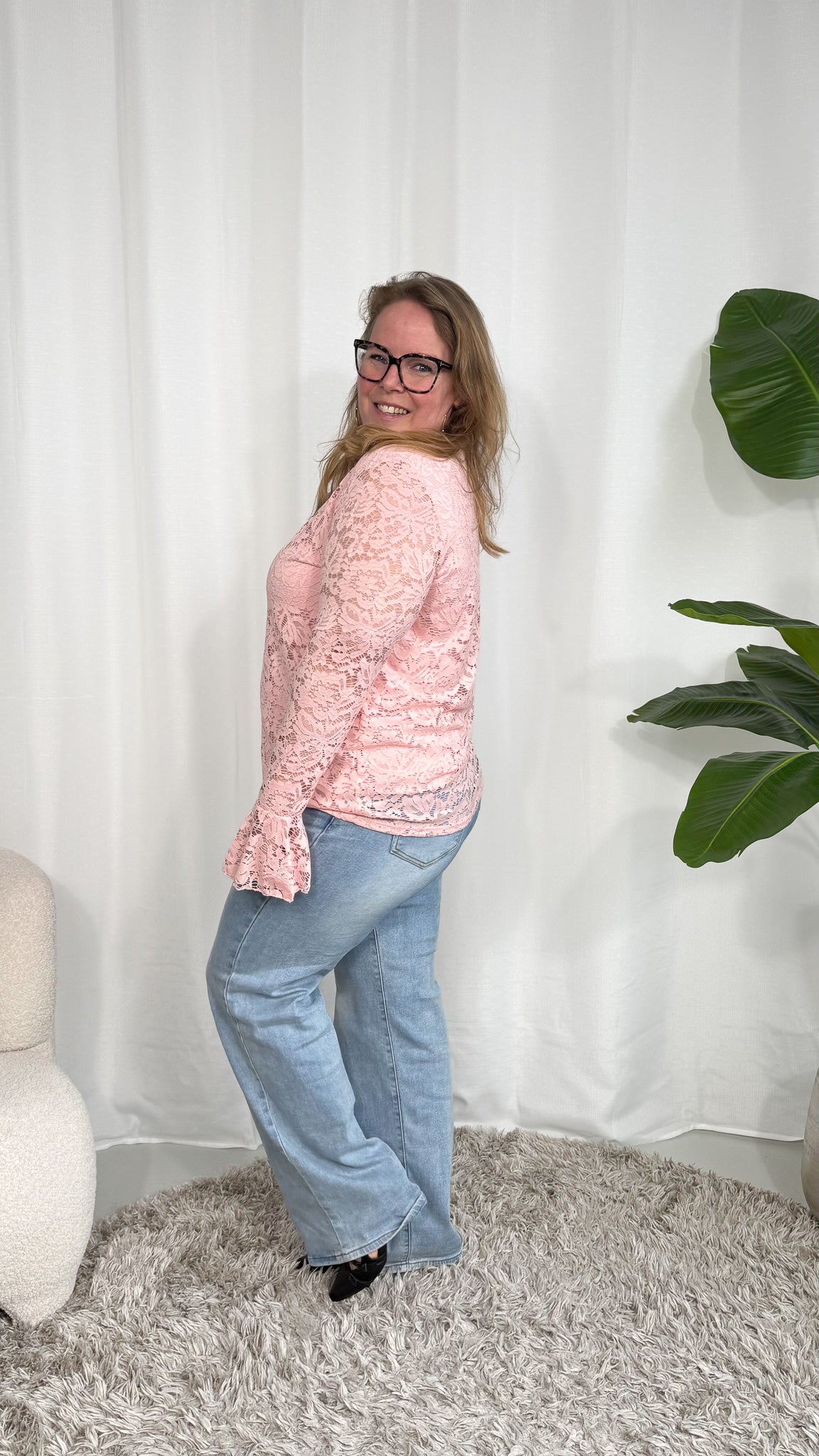 LACE TOP MET FLARED MOUW - 1943