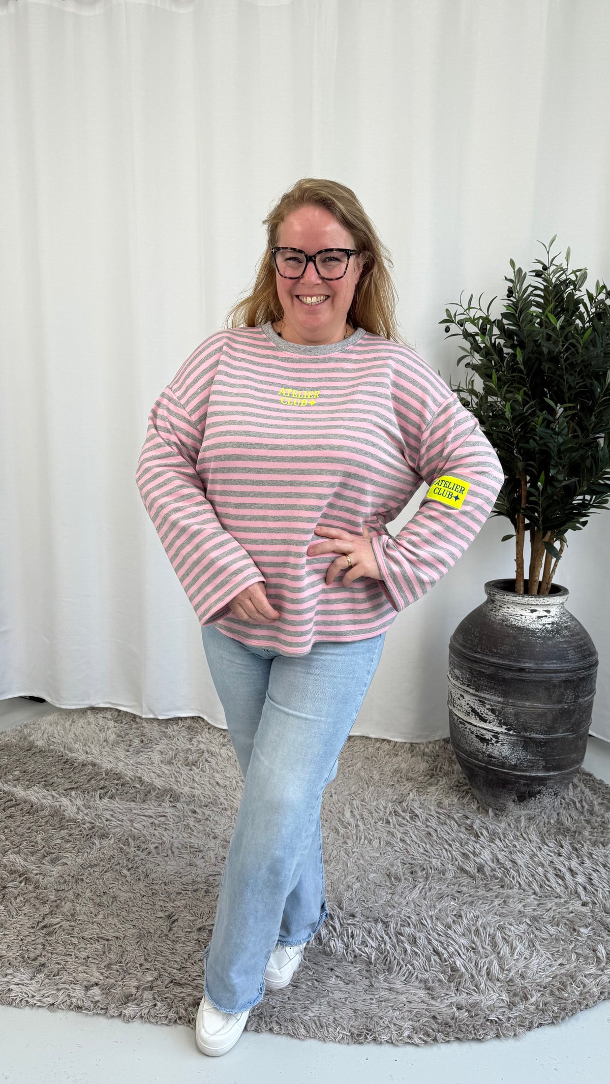 ATELIER CLUB STREEP SWEATER GRIJS/ROZE