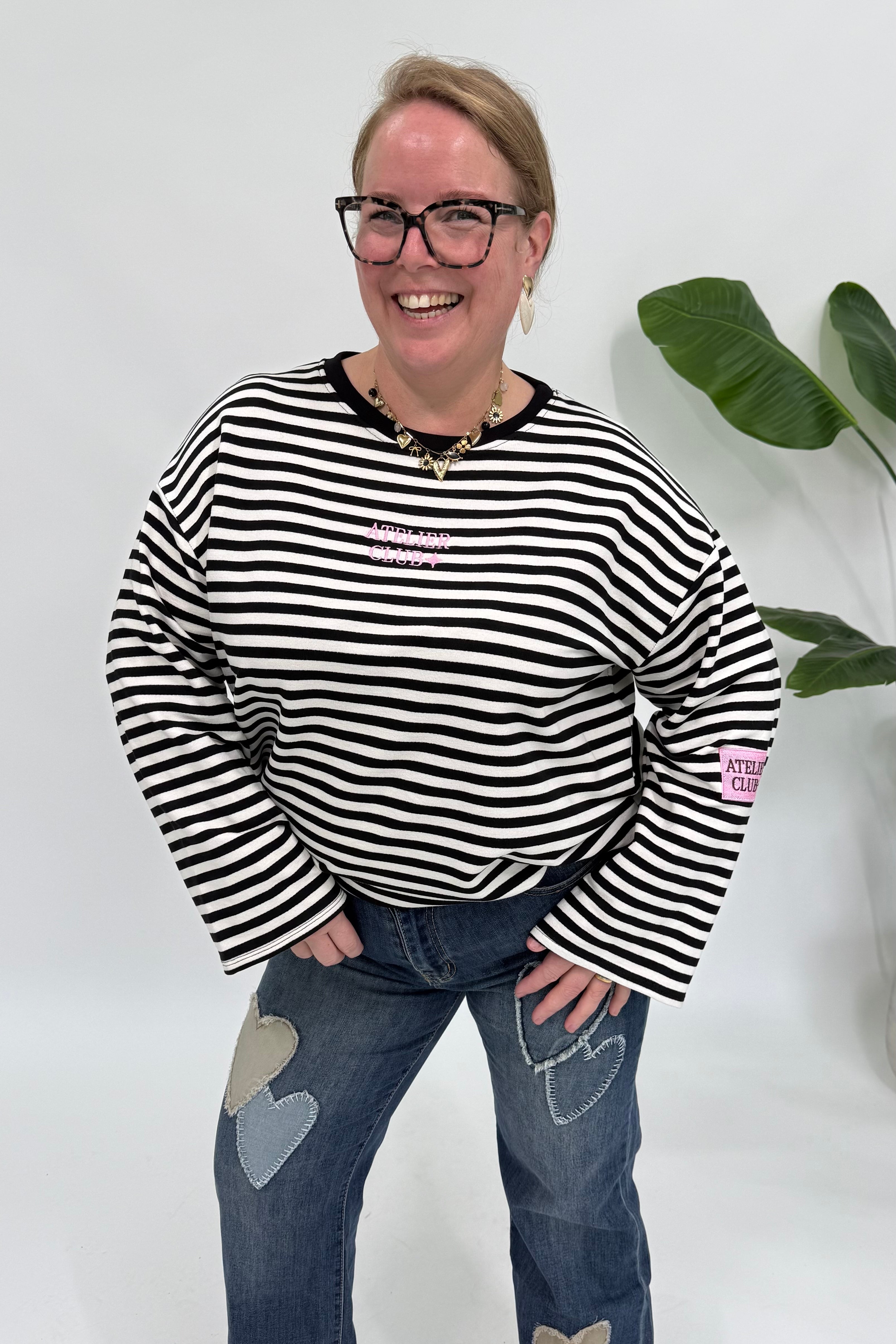 ATELIER CLUB STREEP SWEATER ZWART/OFFWHITE