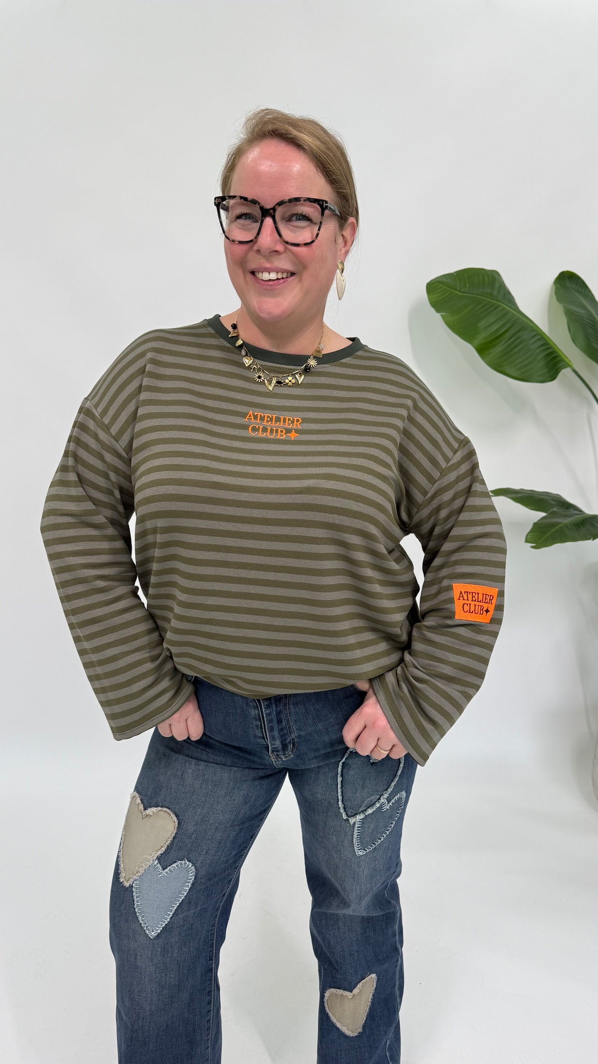 ATELIER CLUB STREEP SWEATER ARMY/GREIGE