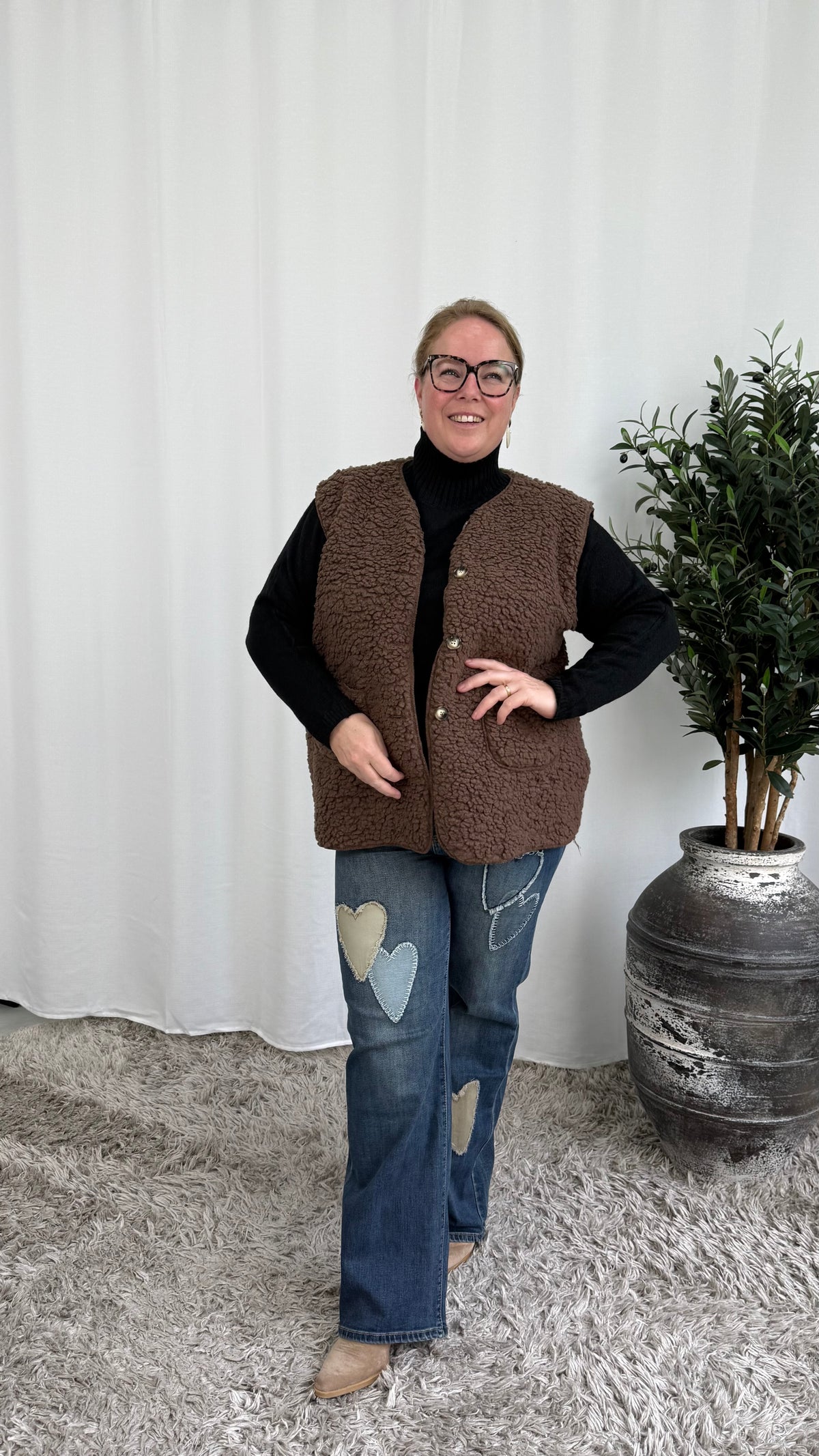 TEDDY GILET MET ZAKKEN BRUIN