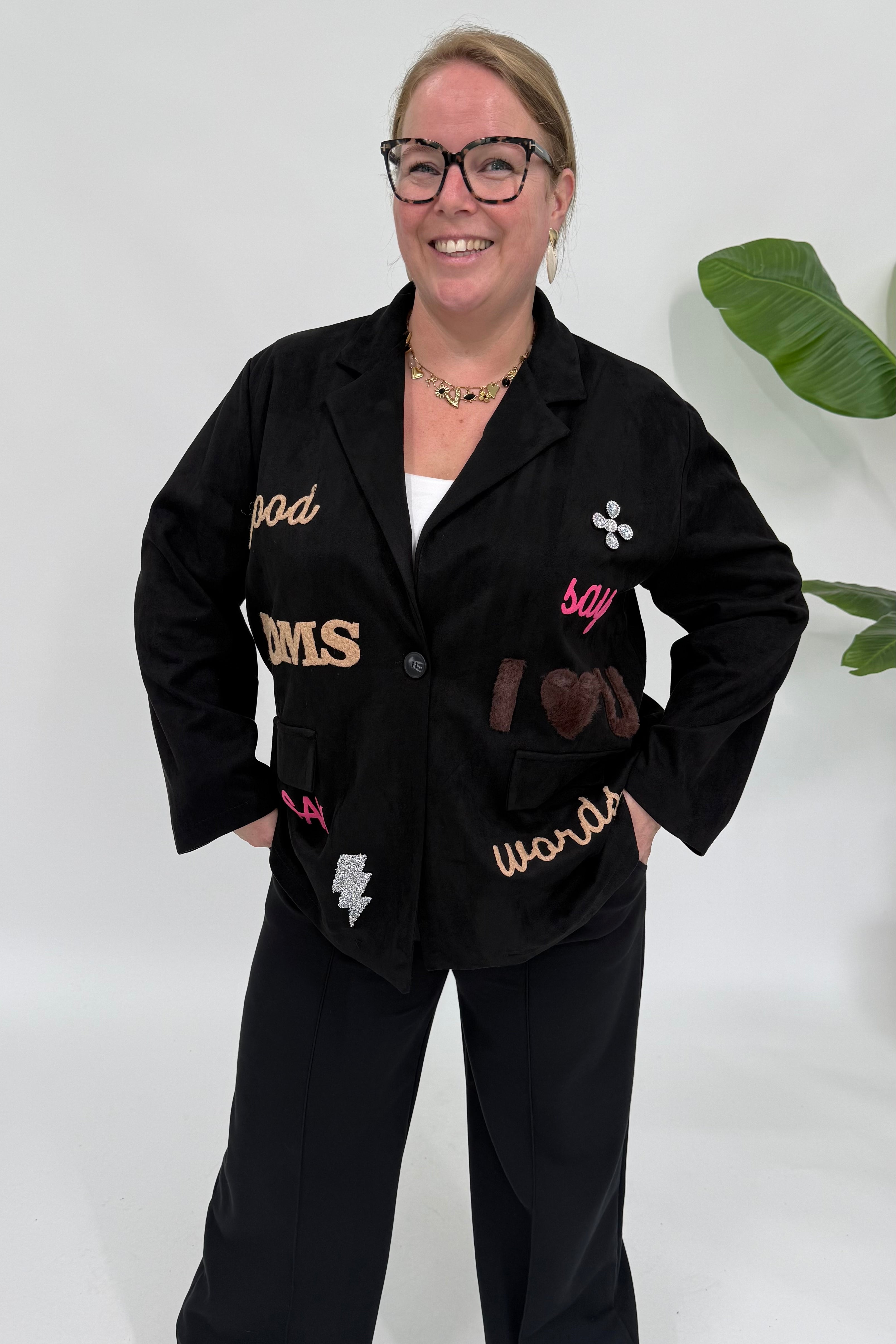 SUEDE LOOK WORDS BLAZER ZWART