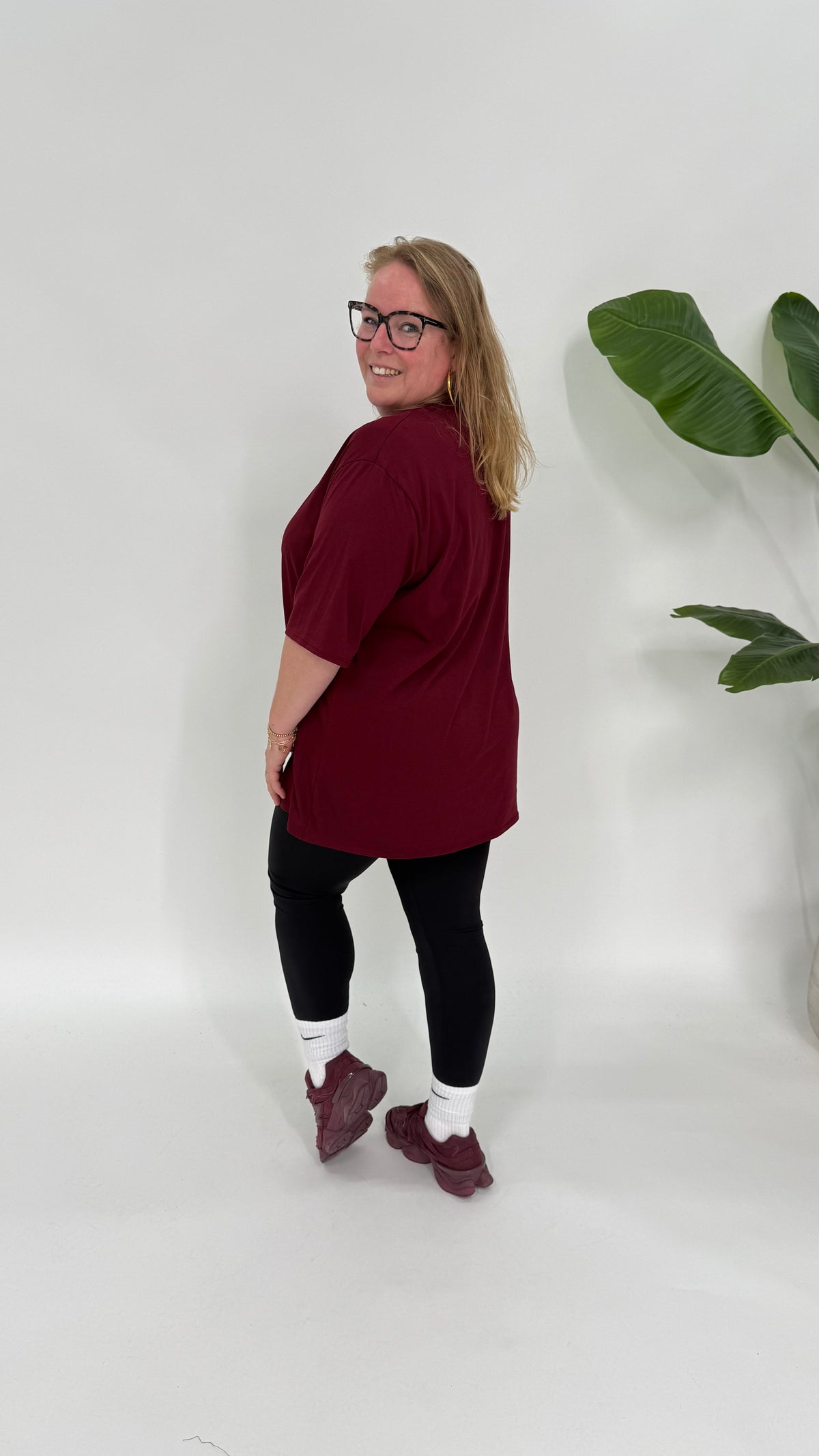 BASIC T-SHIRT LINNIES THE LABEL BURGUNDY