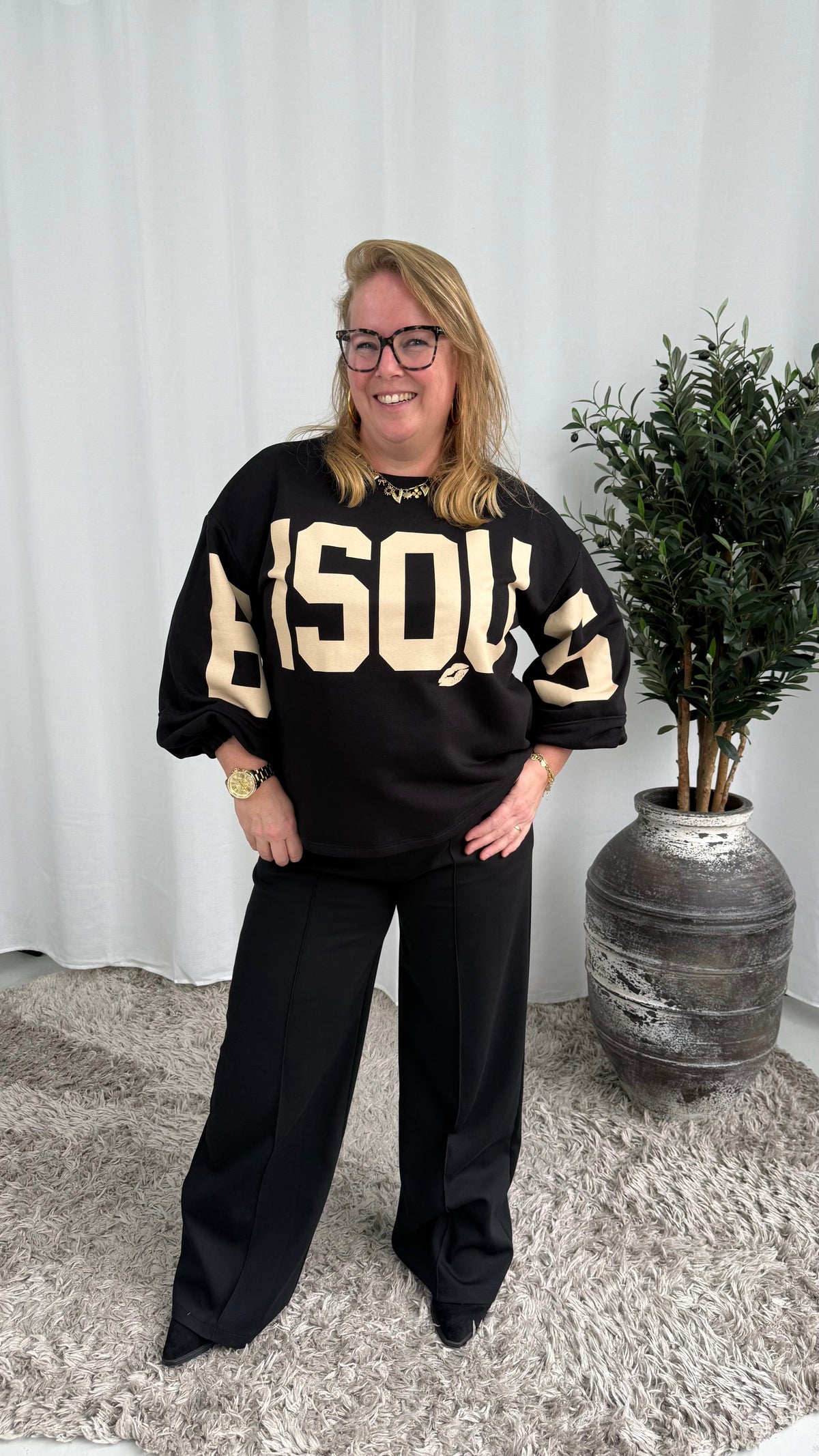 BISOUS SWEATER ZWART