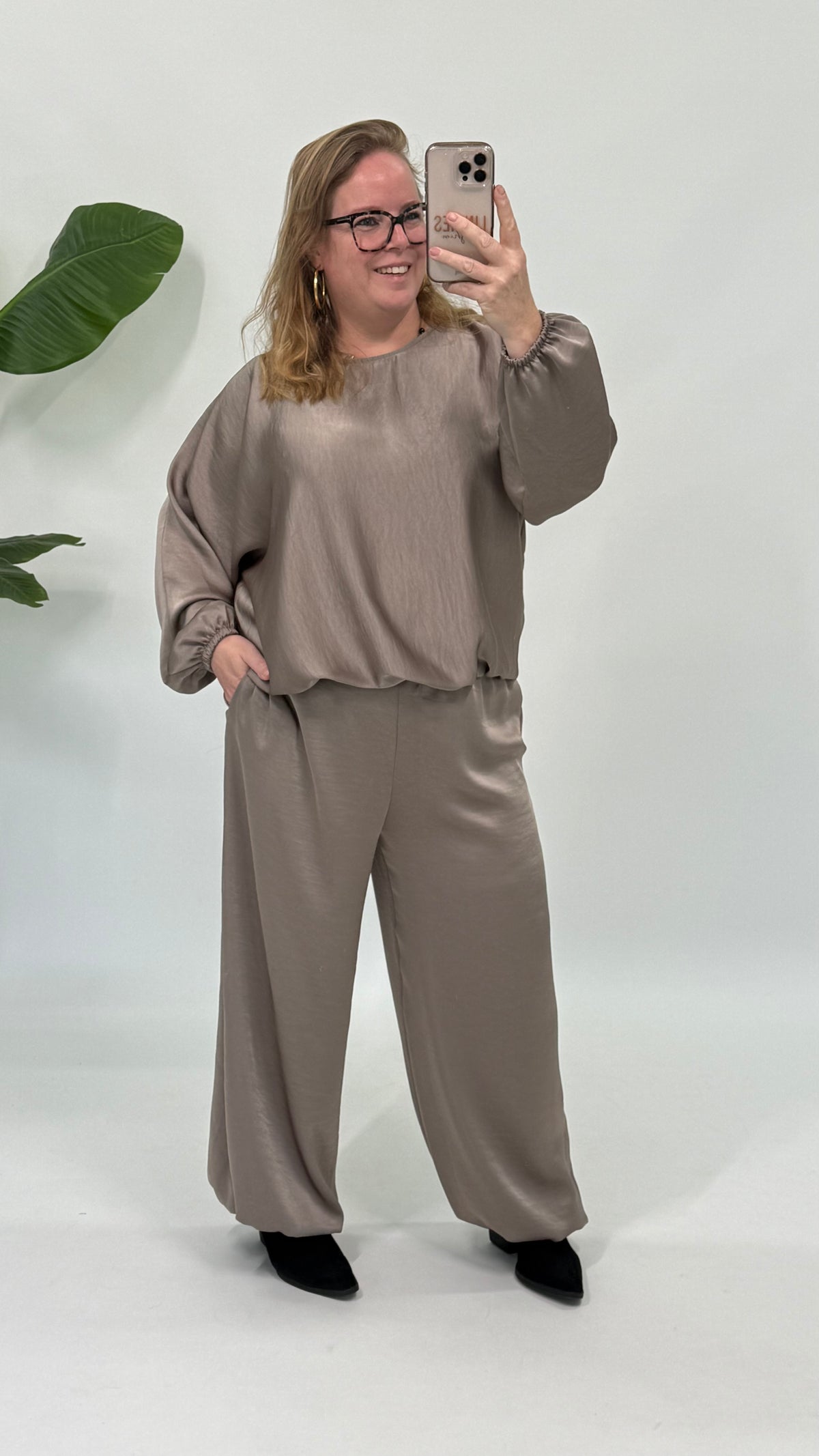 SILK LOOK BROEK TAUPE