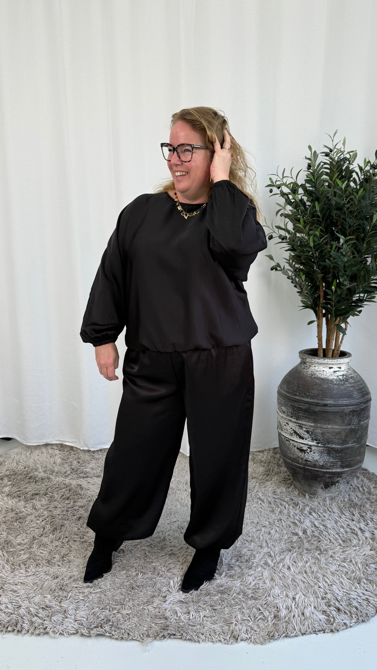 SILK LOOK BROEK ZWART