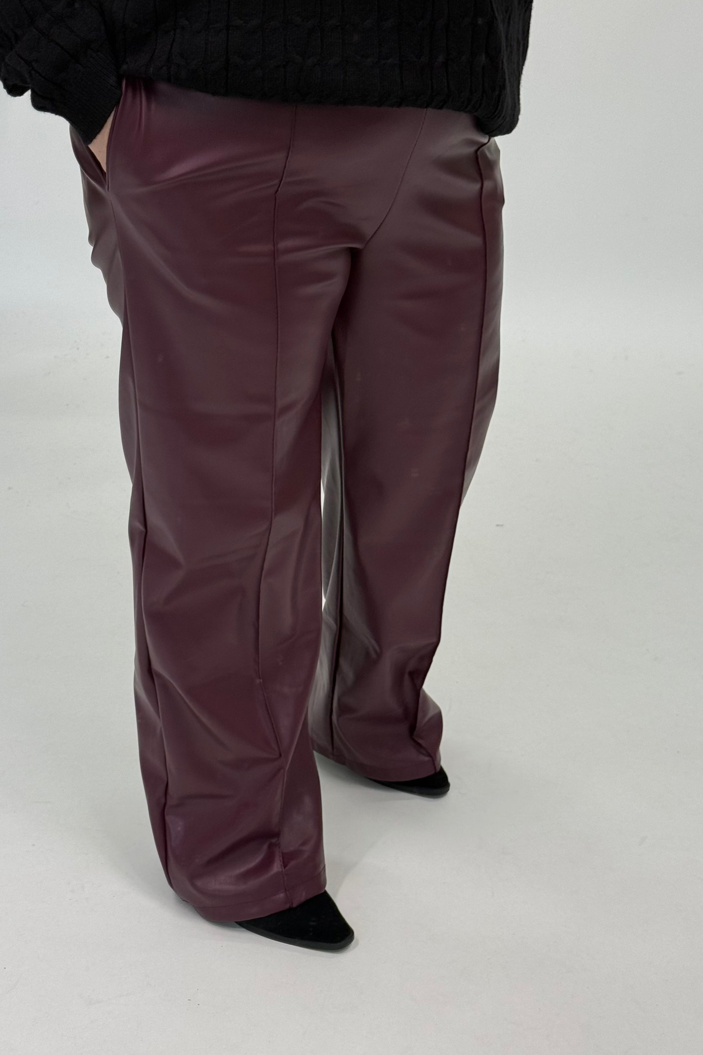 LEATHER LOOK PANTALON BURGUNDY