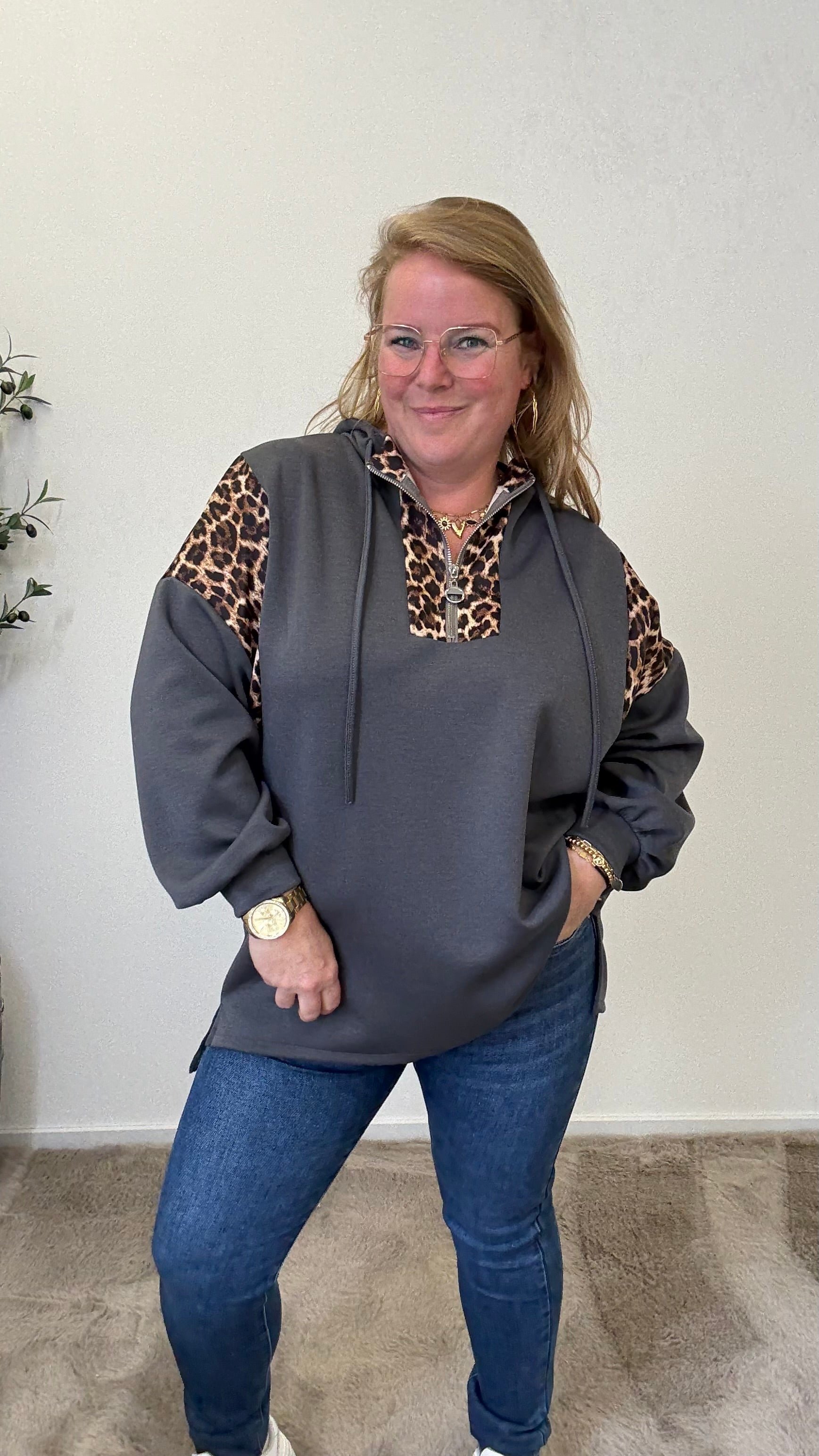 HOODIE/SWEATER LEOPARD - 1716