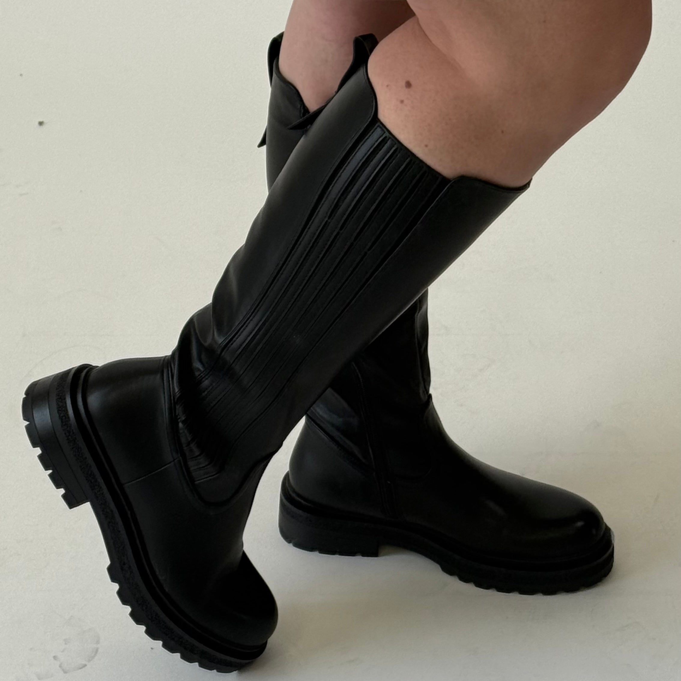 LANGE LENA LAARZEN - ZWART