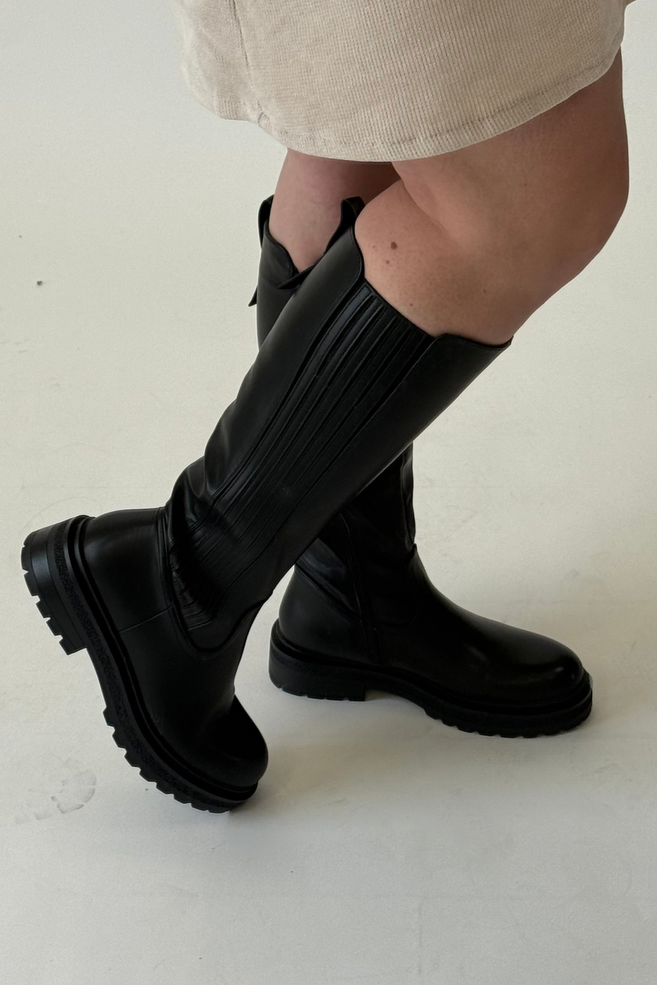 CELINA SLIPPER - BEIGE 68-367