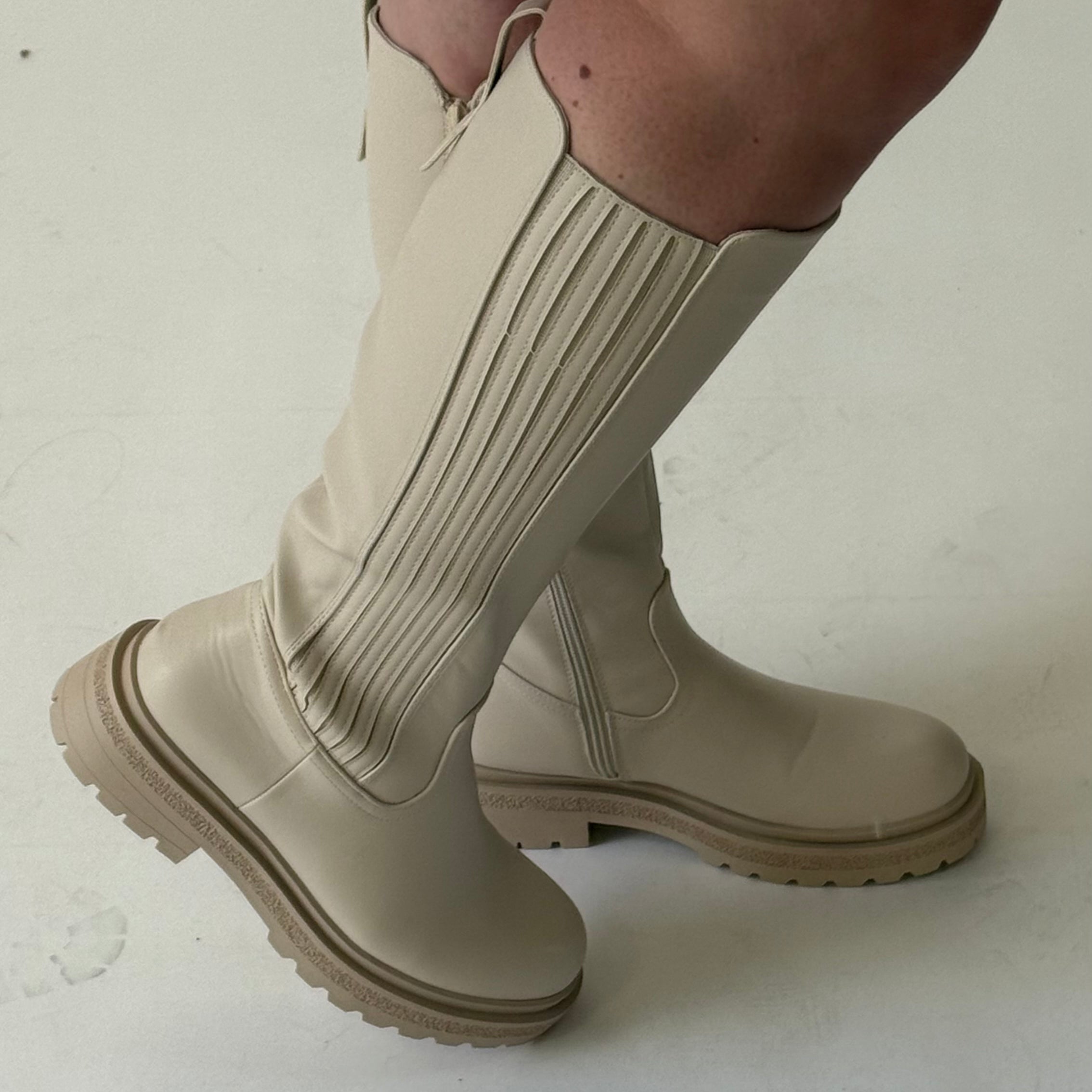 LANGE LENA LAARZEN - BEIGE