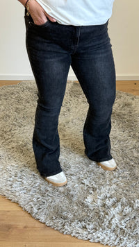 GOODIES JEANS FLARED ZWART GEWASSEN - DJ2682
