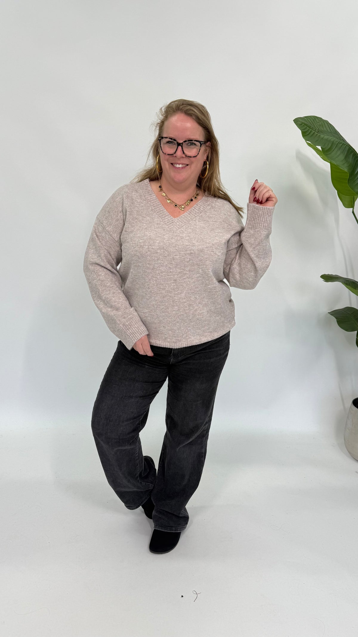BASIC V-HALS TRUI TAUPE