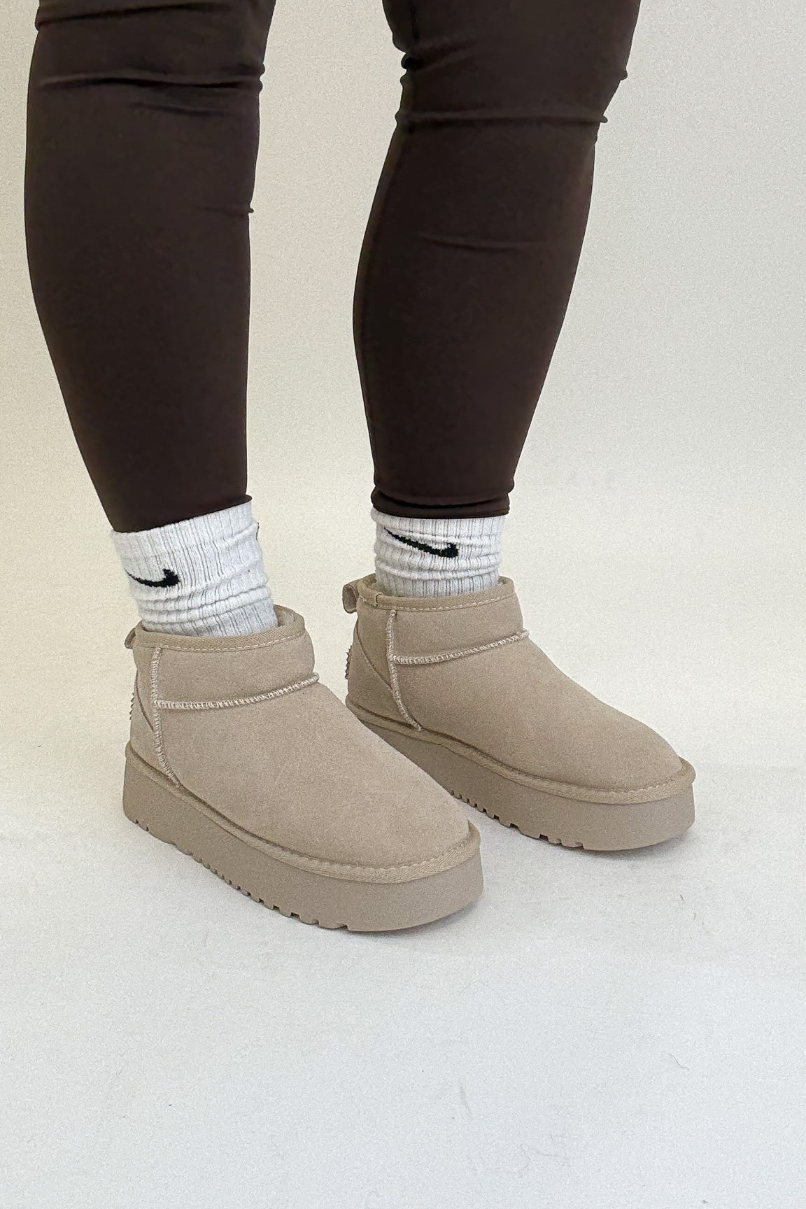 CELINA SLIPPER - BEIGE 68-367