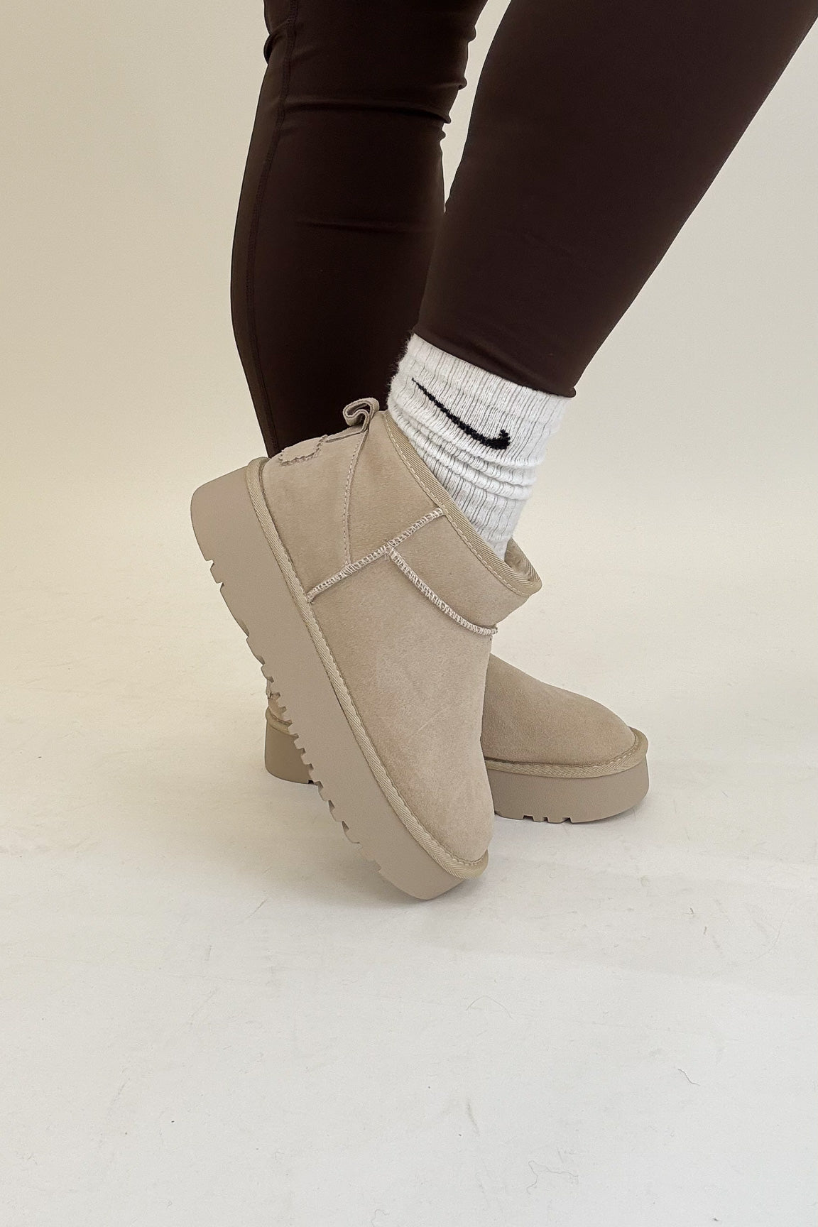 CELINA SLIPPER - BEIGE 68-367