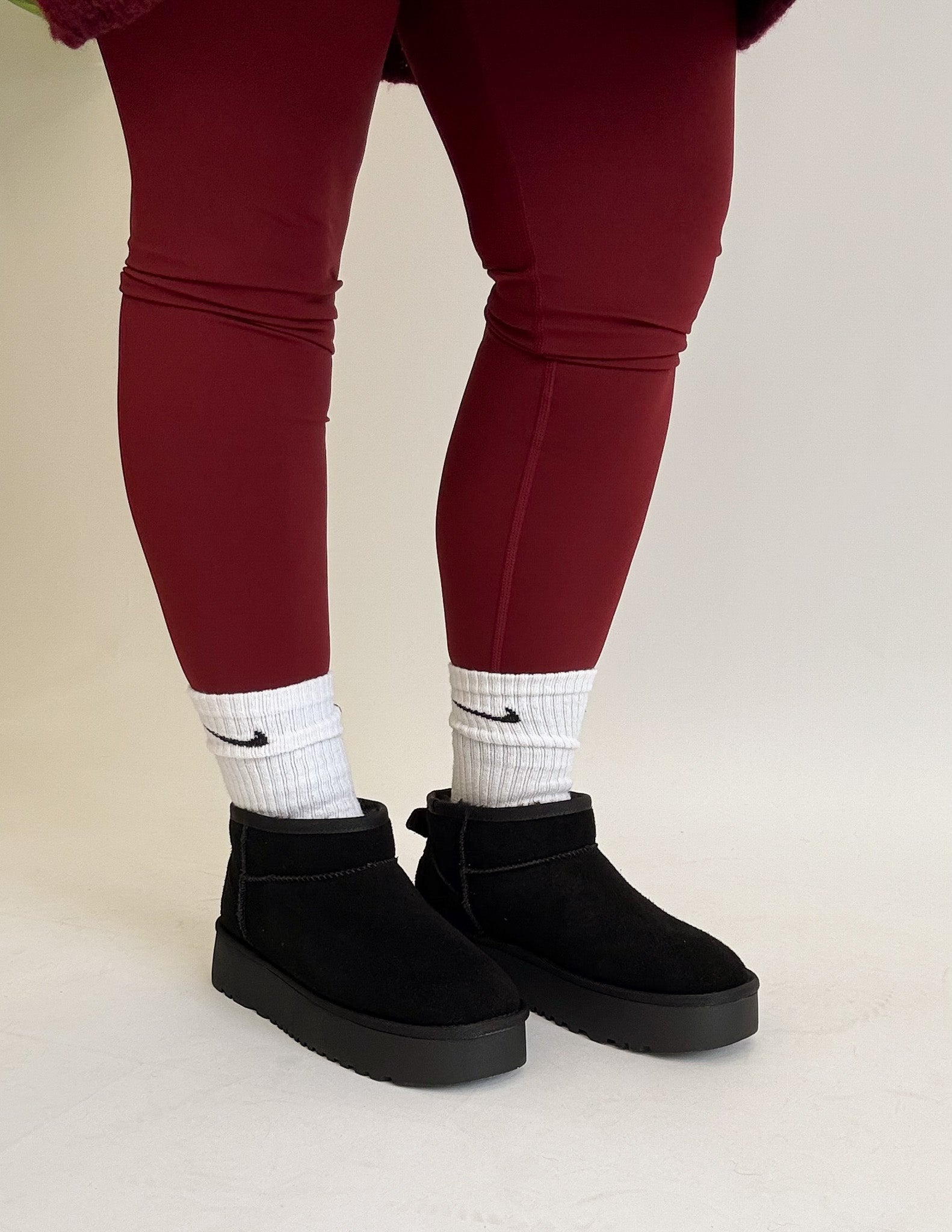 UGGIES REAL LEATHER - ZWART