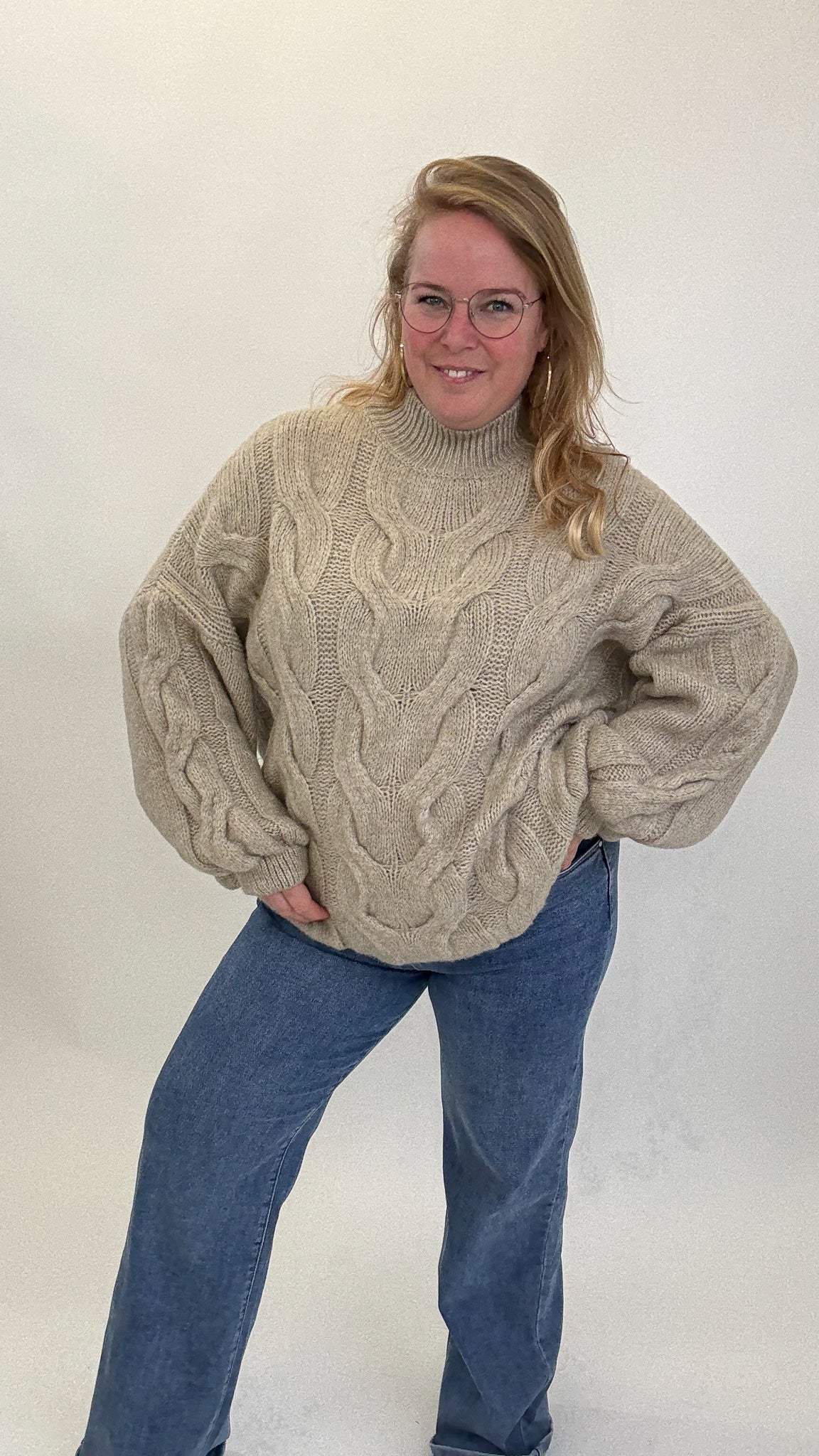 CABEL KNIT