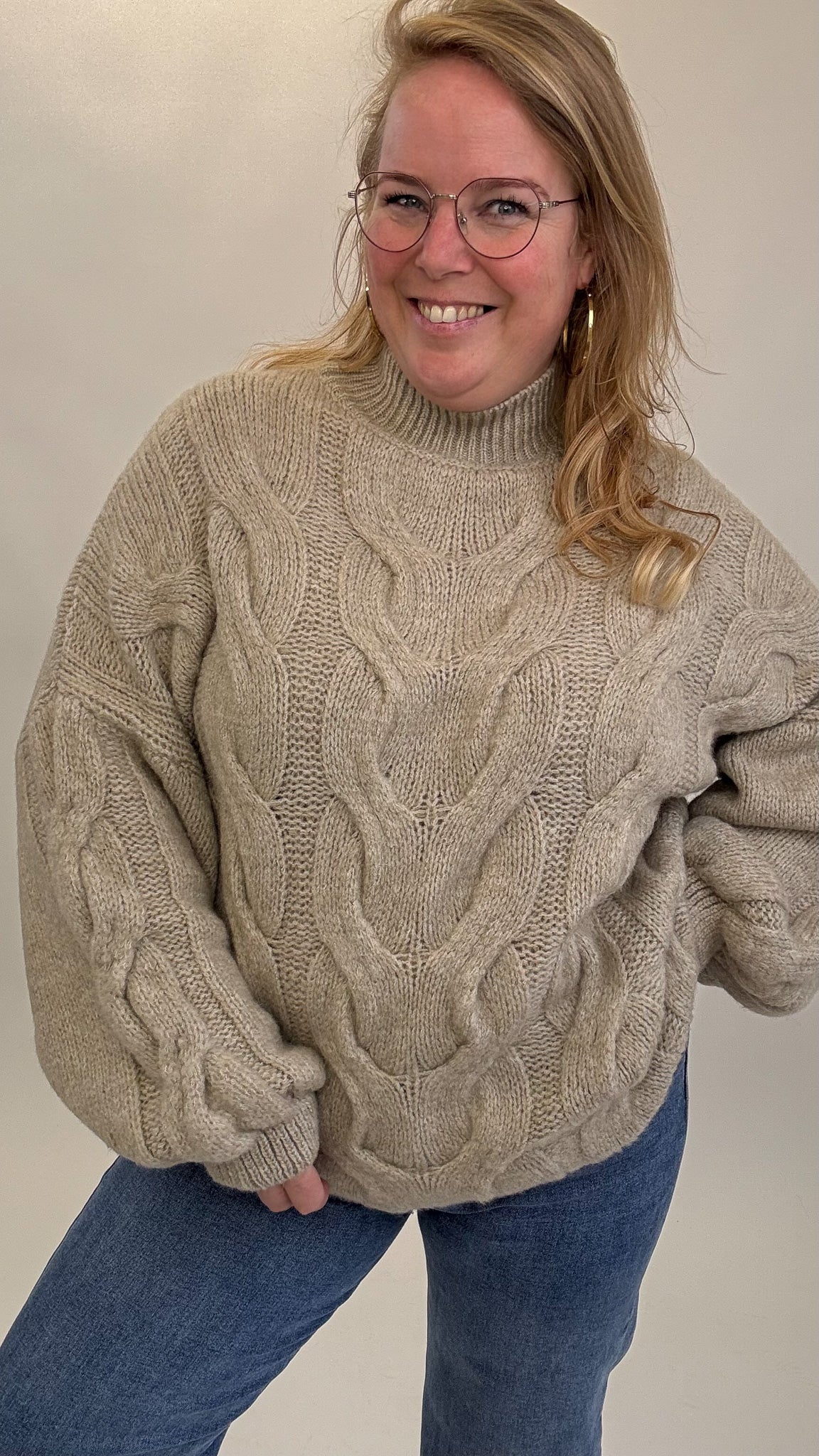 CABEL KNIT