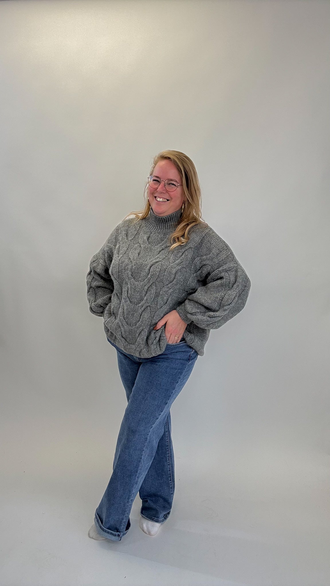 CABEL KNIT