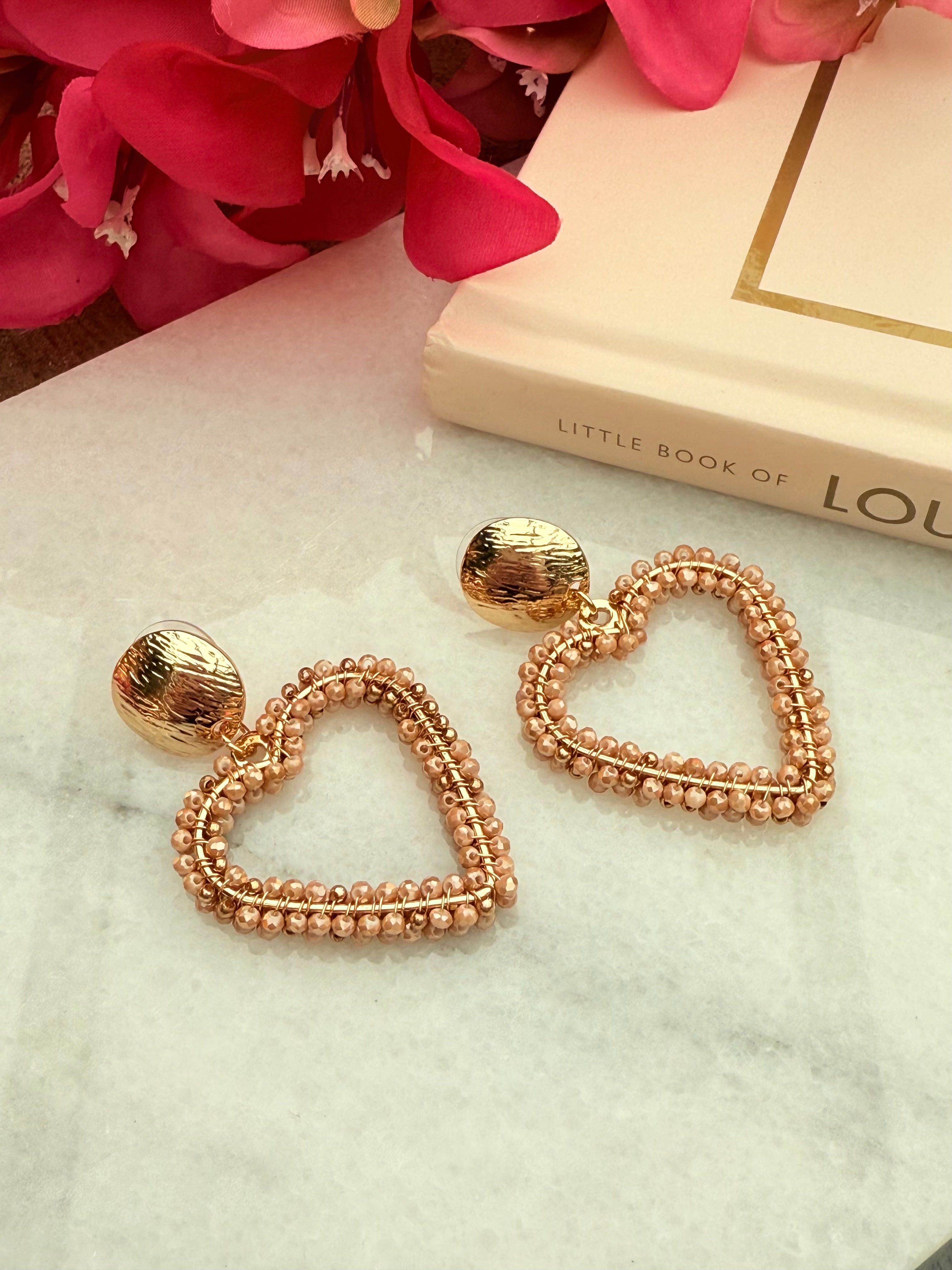 BEIGE HART OORBELLEN  - 029