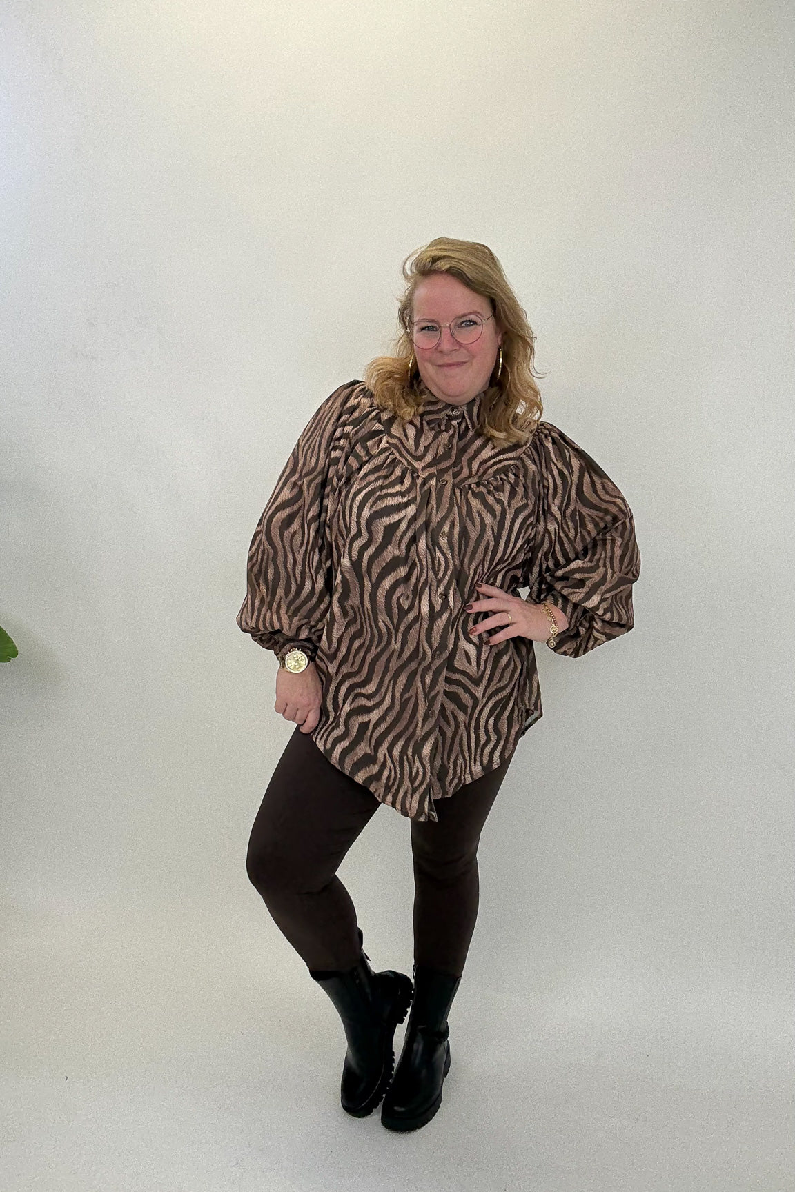 LISA ZEBRA BLOUSE BRUIN