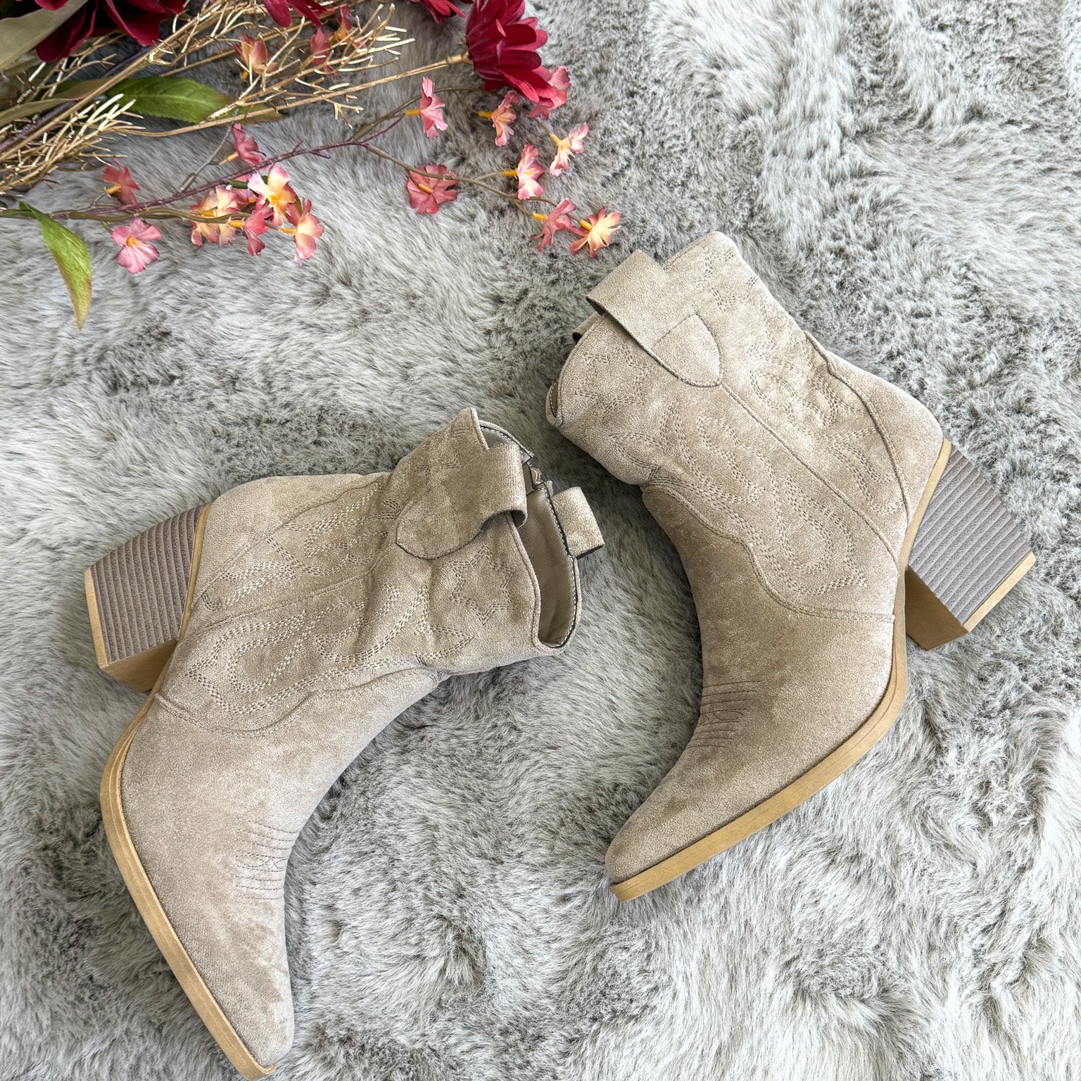 SUEDE COWBOY LAARS - TAUPE