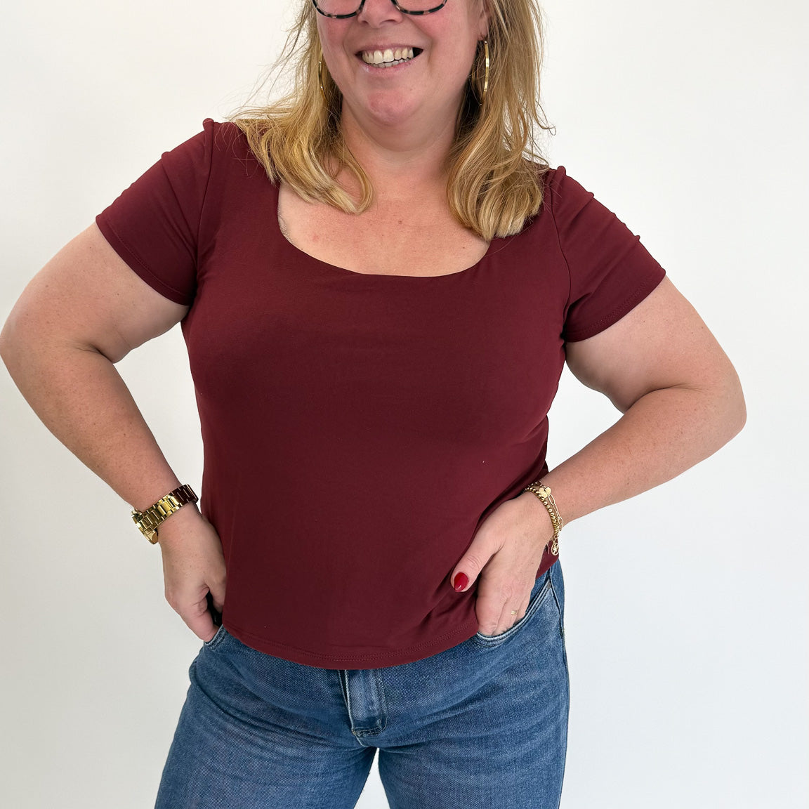 BASIC LINNIES TOP BURGUNDY