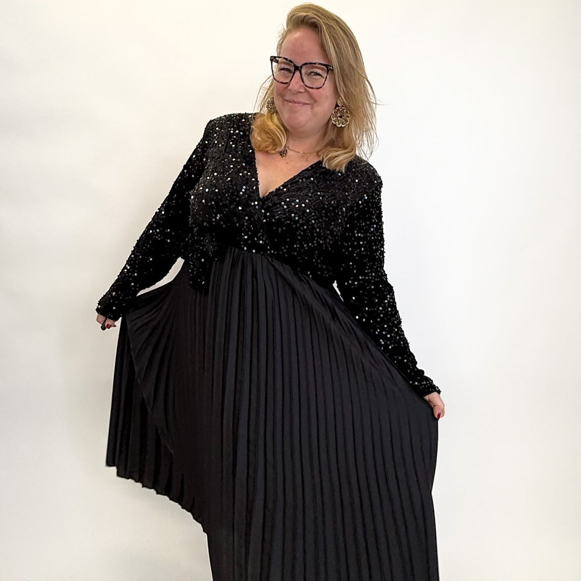 CLASSY HOLIDAY DRESS - 1850