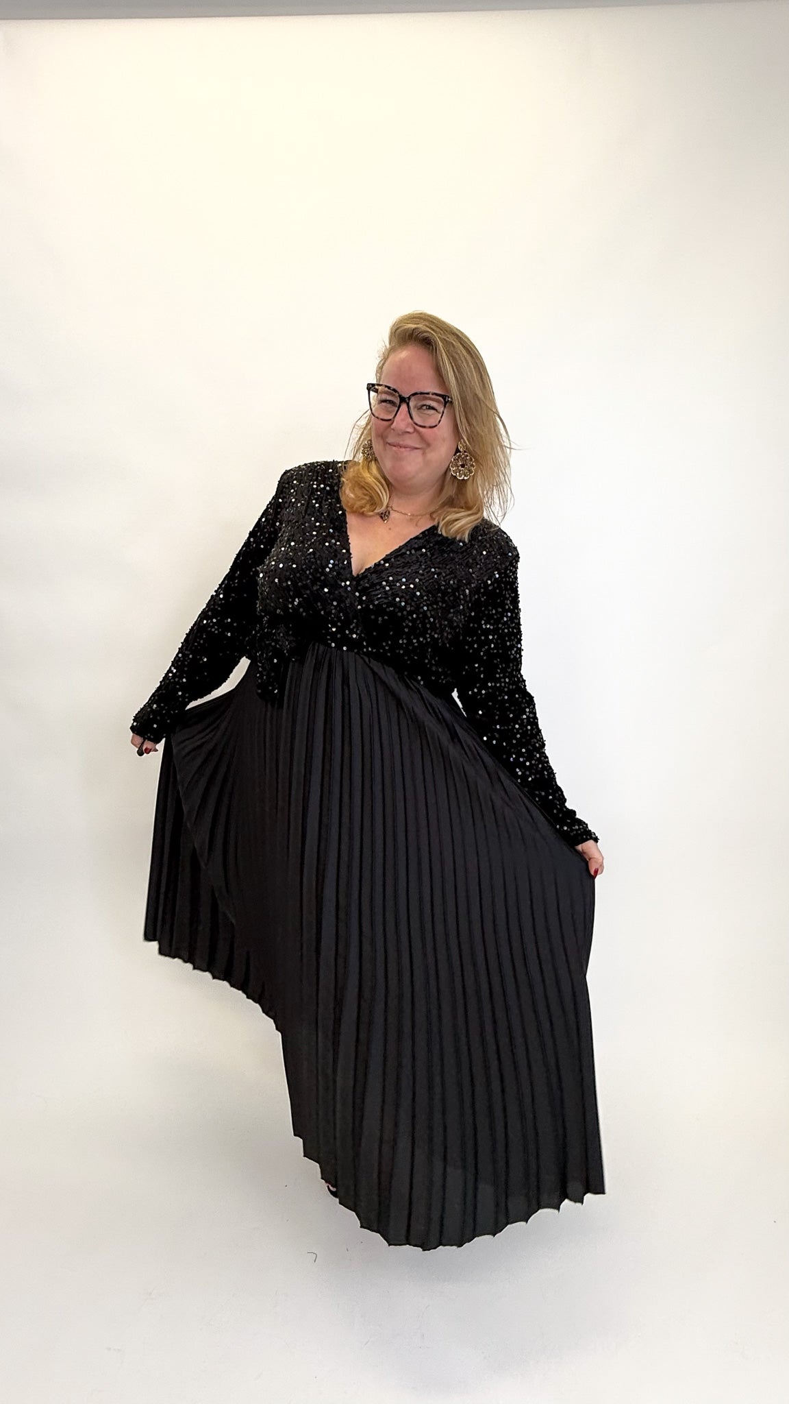 CLASSY HOLIDAY DRESS - 1850