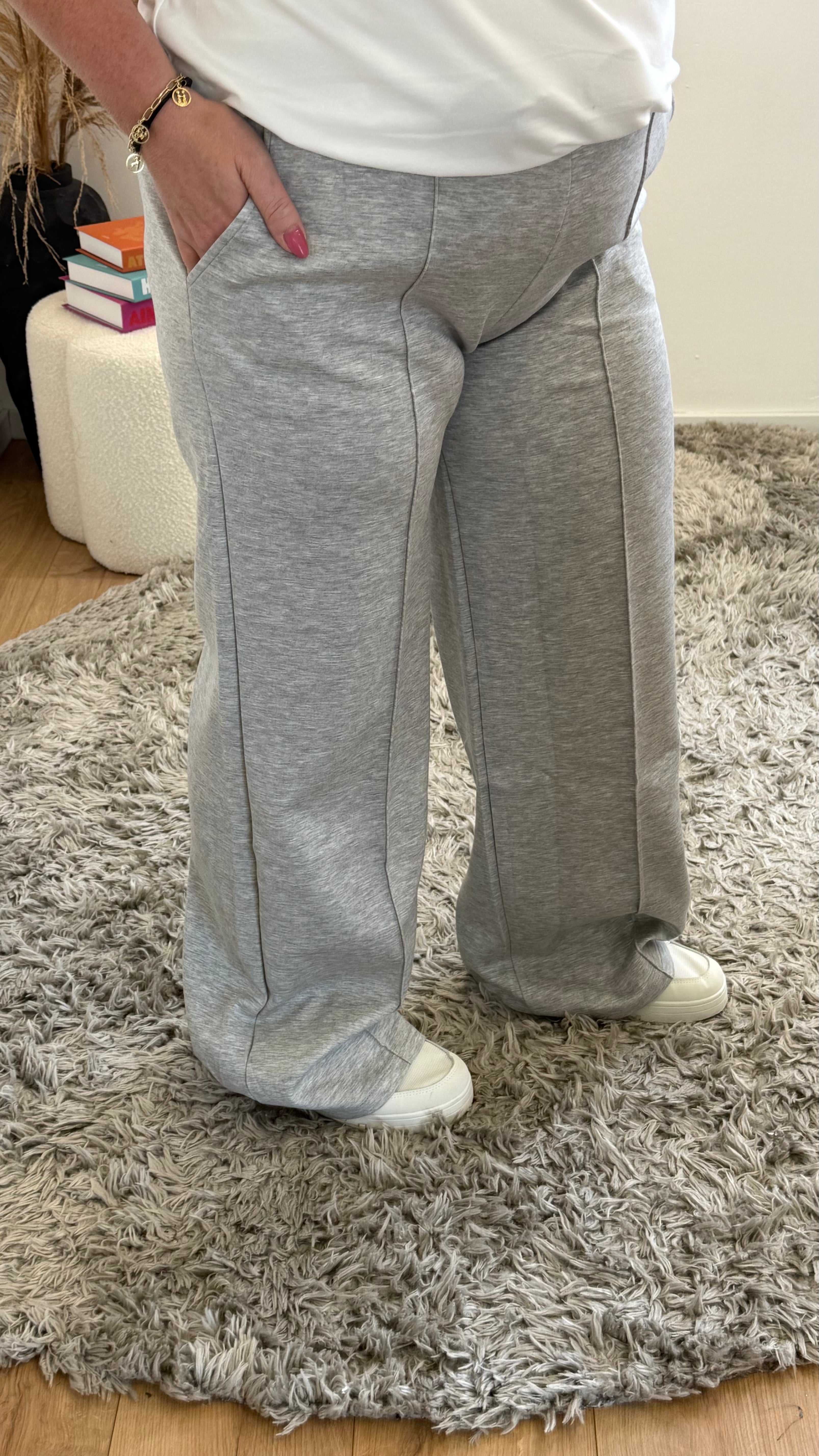 JOGGER-HOSE (40 B/M 48+) – 3 KLEID